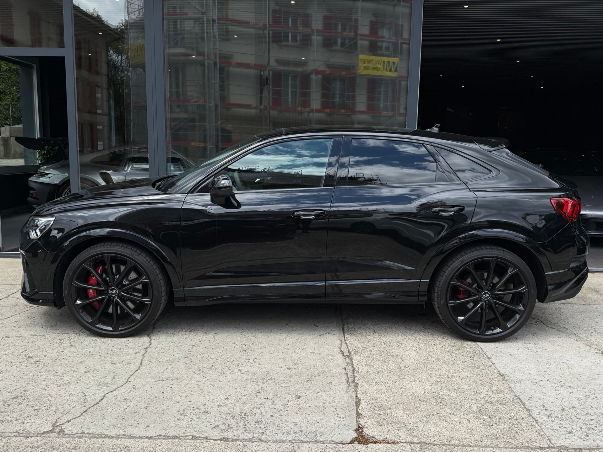 AUDI RS Q3 Sportback quattro S tronic-showroom-element-2