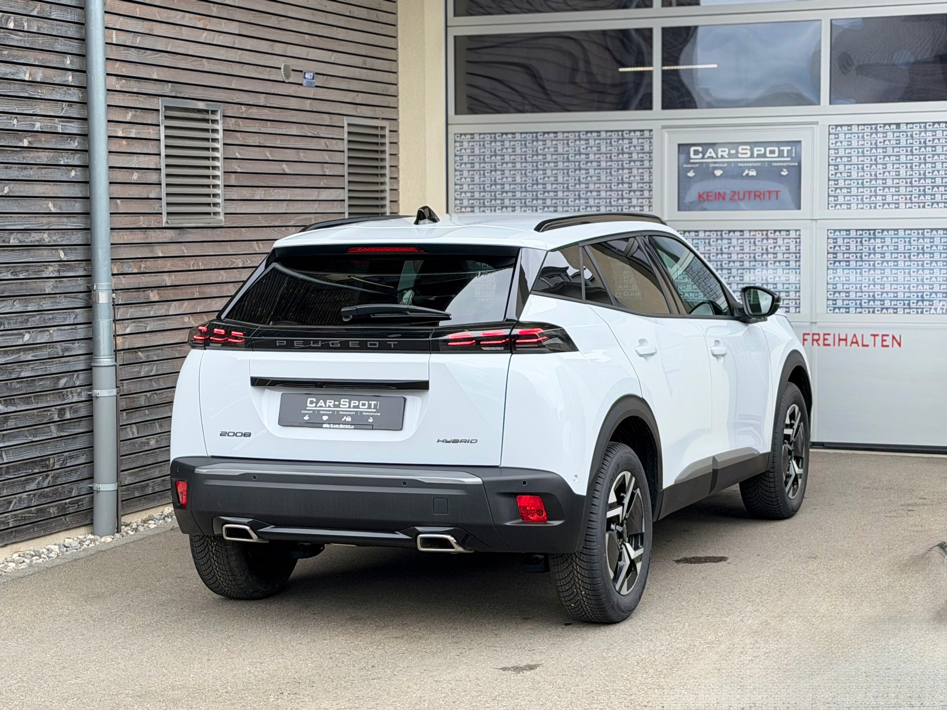 PEUGEOT 2008 1.2 145 MHEV Allure Premium-showroom-element-3