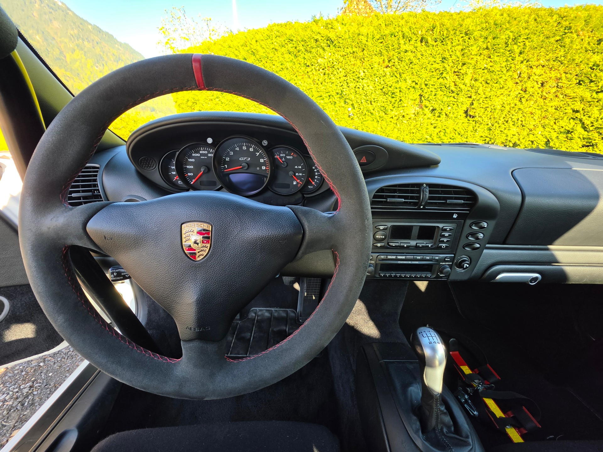 PORSCHE 911 GT3-image-12