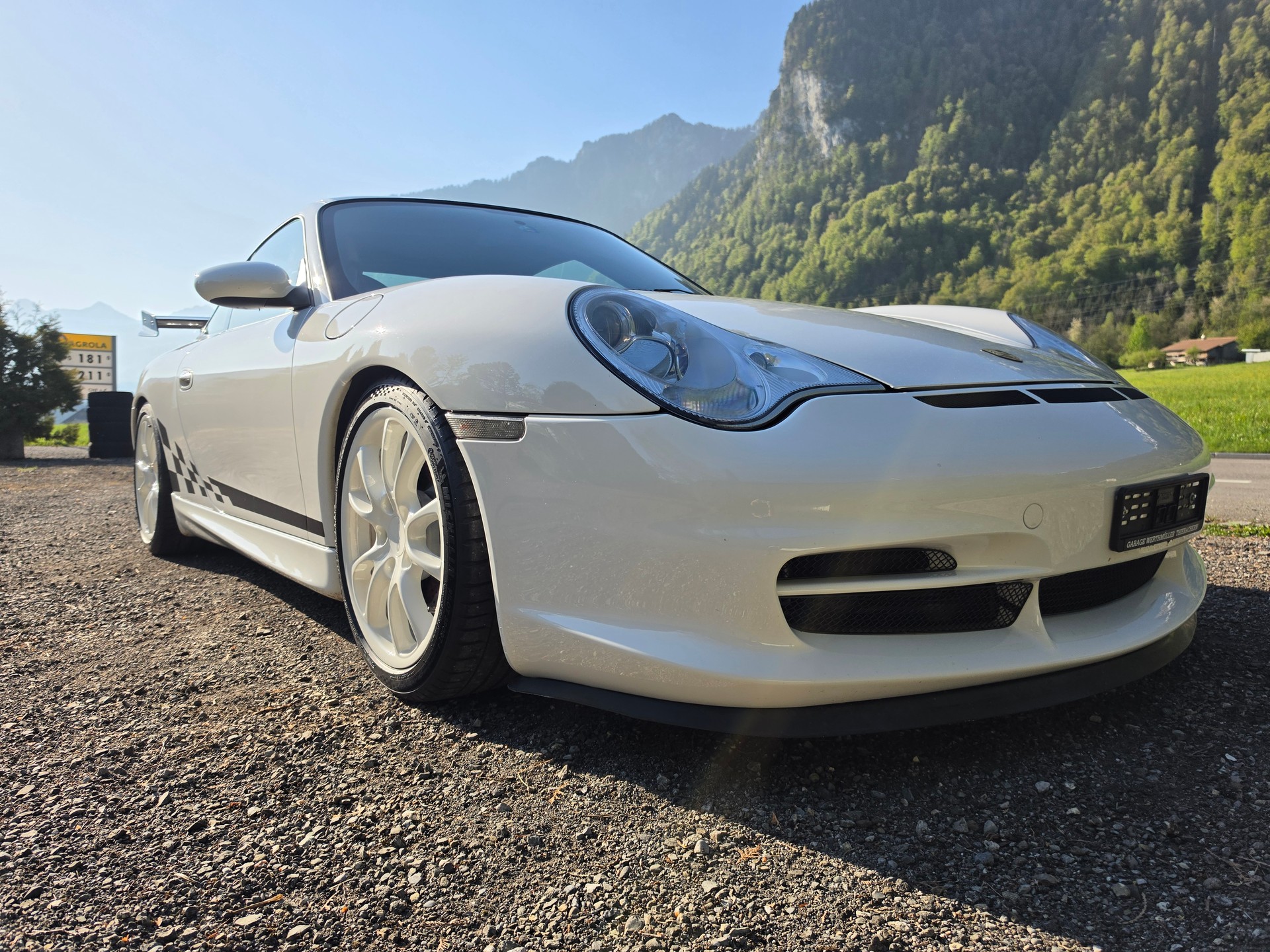 PORSCHE 911 GT3-image-1
