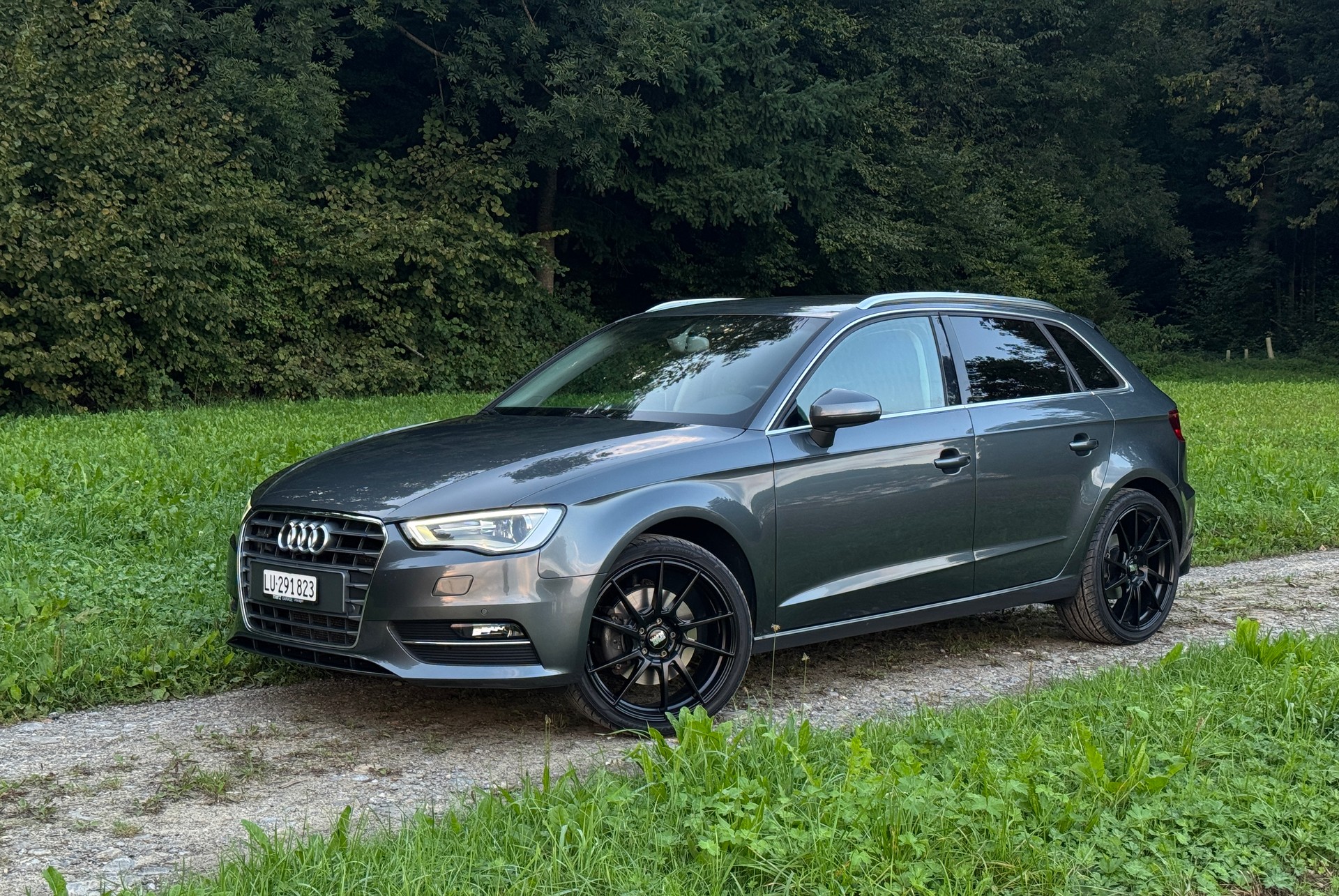 AUDI A3 Sportback 1.8 TFSI Ambiente quattro S-tronic-image-0