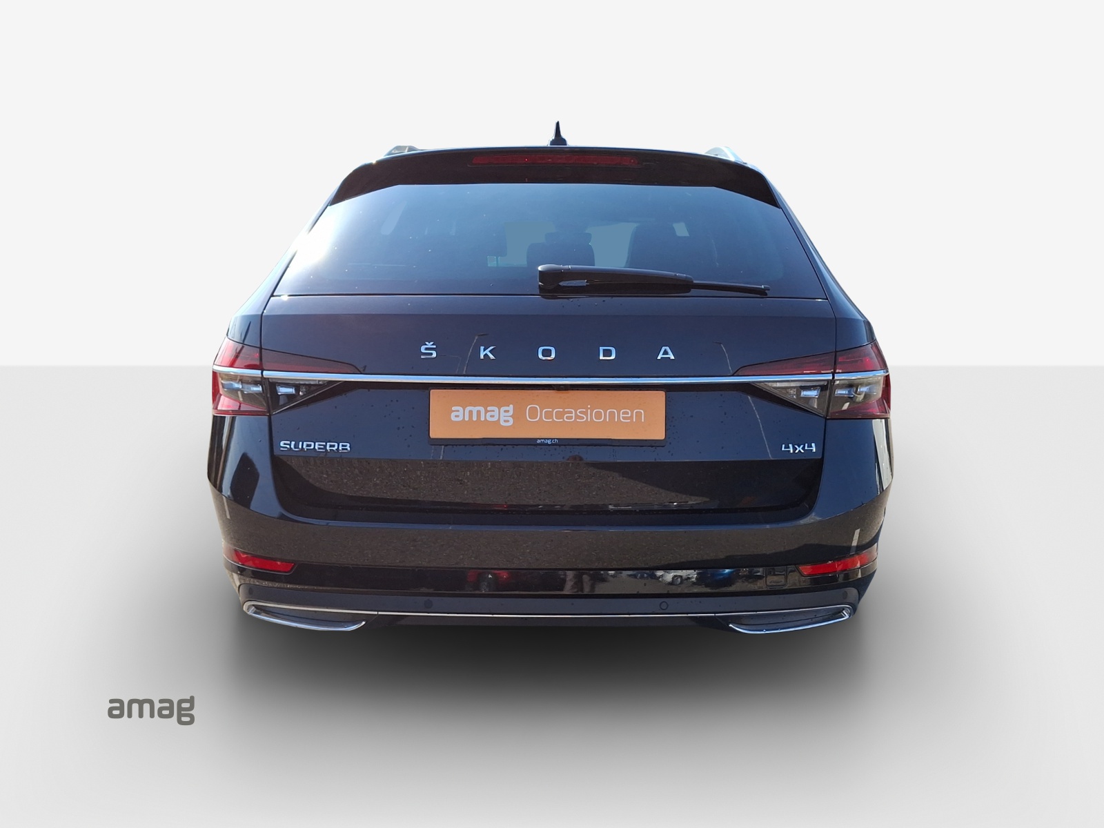 SKODA Superb Combi 2.0 TDi L&K 4x4 DSG-image-3