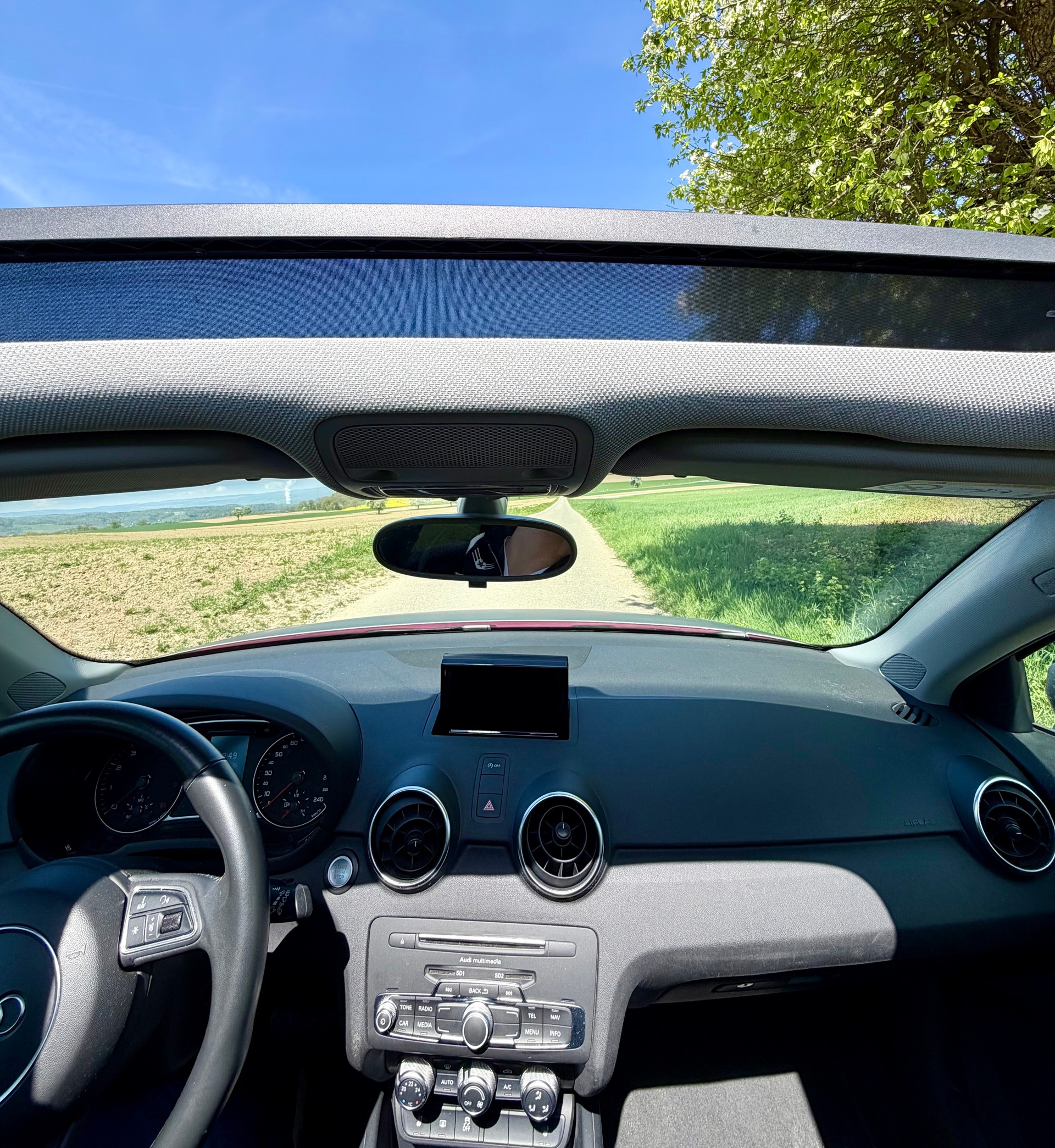 AUDI 1.0 TFSI ultra S-Tronic-image-2