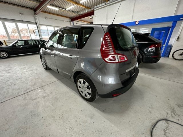 RENAULT Scénic 1.4 16V Turbo Privilège-image-2