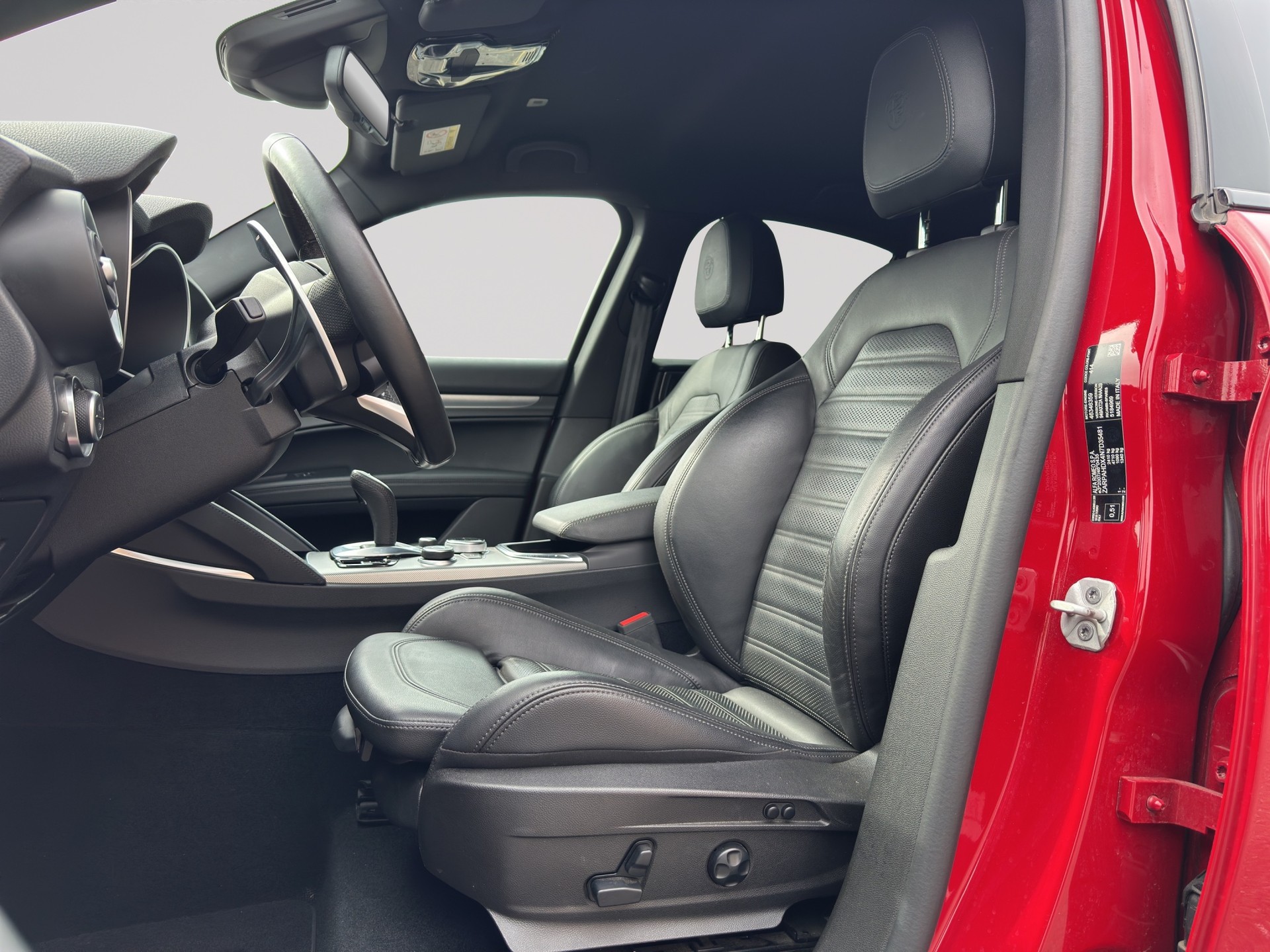 ALFA ROMEO Stelvio 2.2 JTDM Veloce Q4 Black-image-5