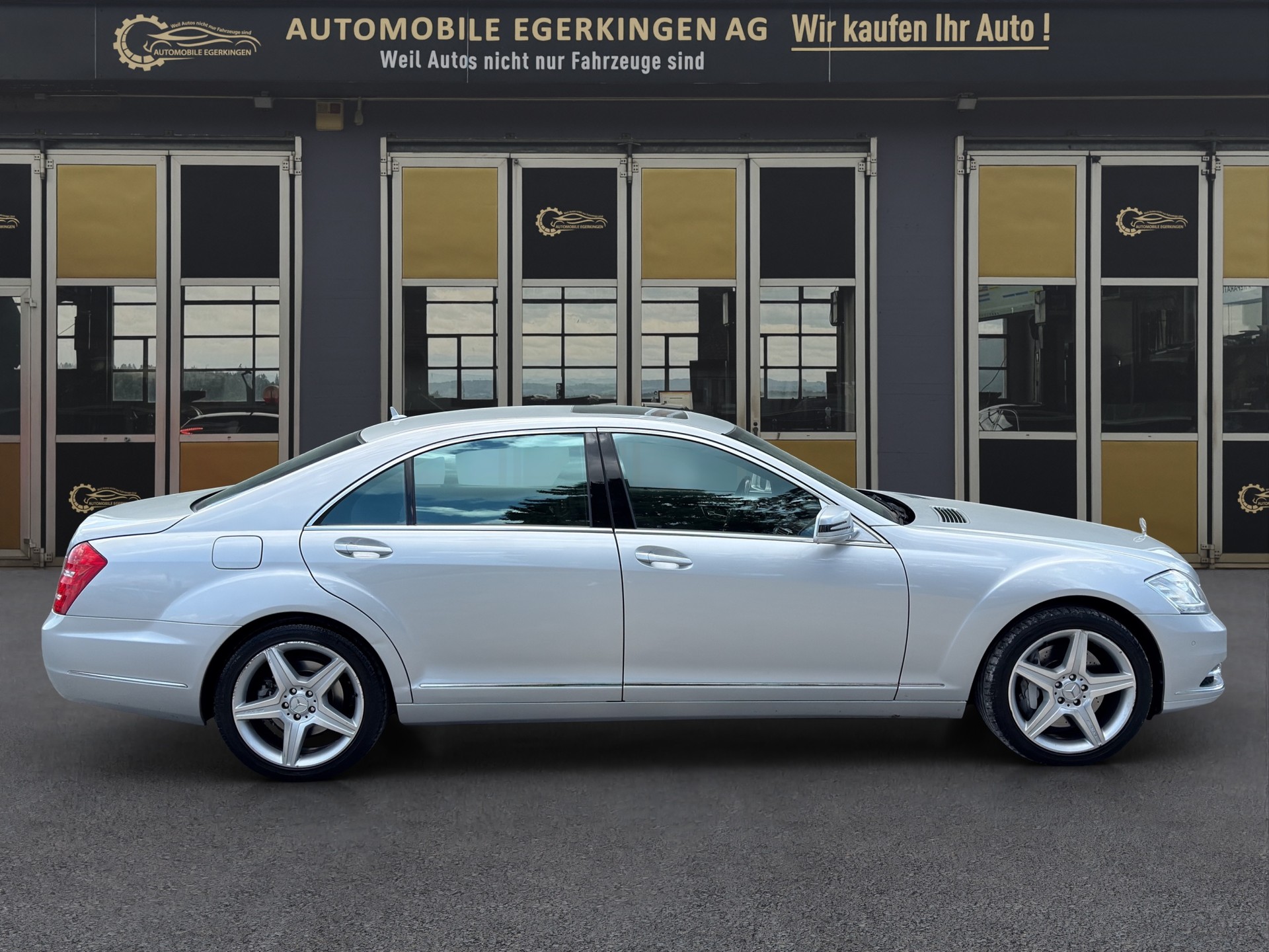 MERCEDES-BENZ S 500 V8 BlueEF 4m lang-showroom-element-3