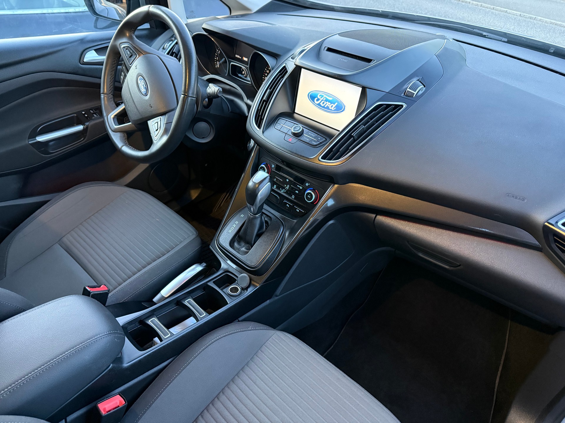 FORD C-Max 1.5 SCTi Titanium Automat-image-5