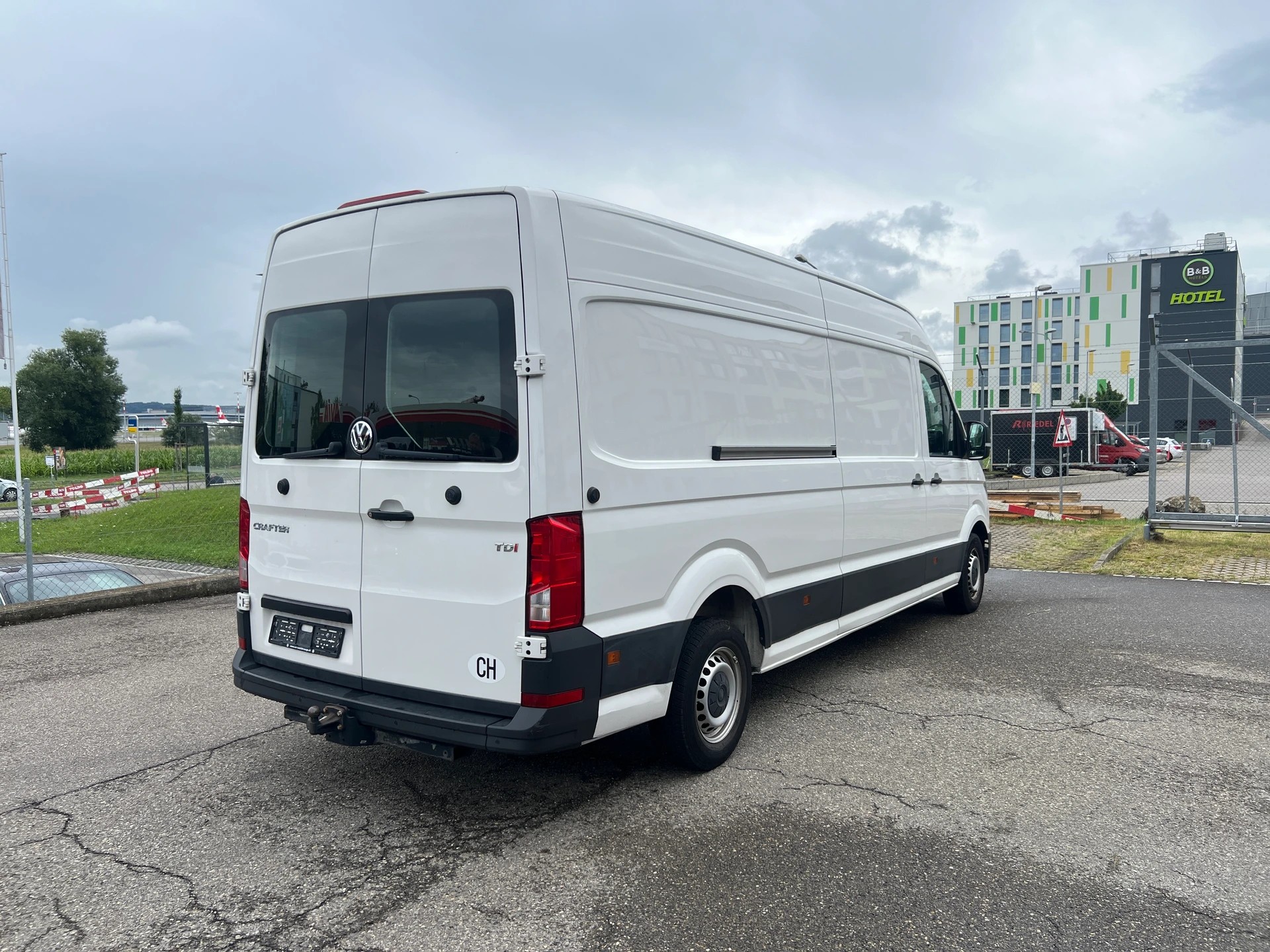 VW Crafter 35 2.0 TDI L4 140 PS Lang * Klima *-image-7