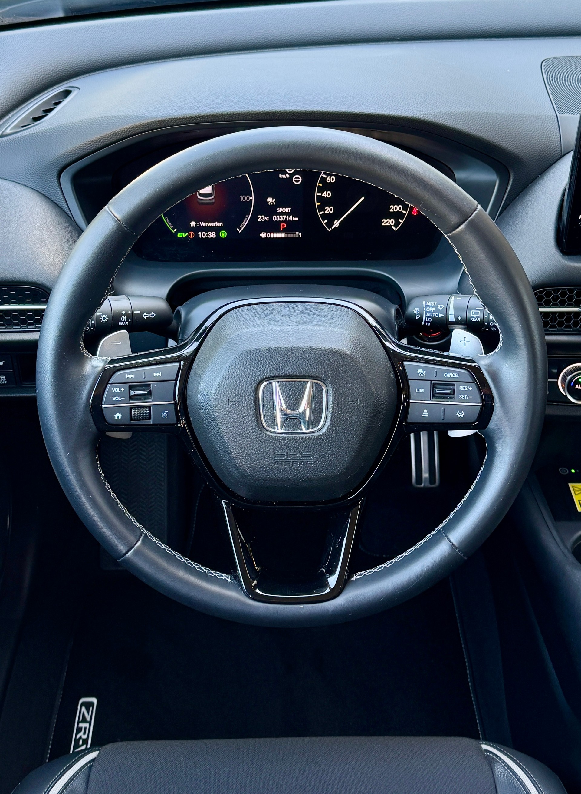 HONDA ZR-V 2.0i MMD Hybrid Sport Automatic Ruse Black Met. Garantie bis 07/28 und Gratisservice 01/29-image-10