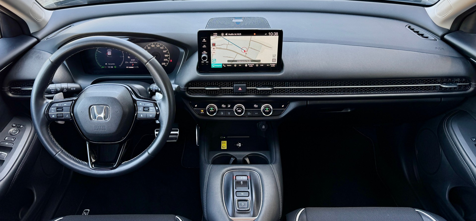 HONDA ZR-V 2.0i MMD Hybrid Sport Automatic Ruse Black Met. Garantie bis 07/28 und Gratisservice 01/29-image-12