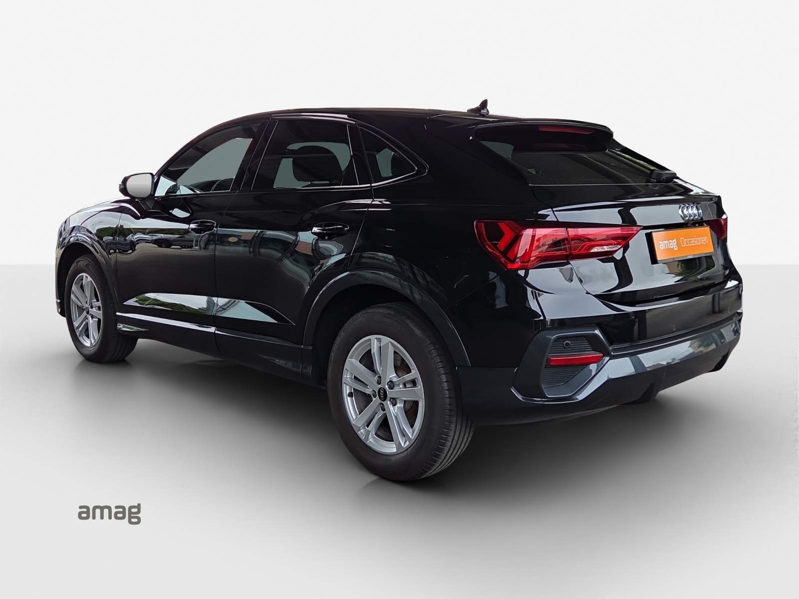 AUDI Q3 Sportback 35 TFSI S line Attraction S-tronic-image-2
