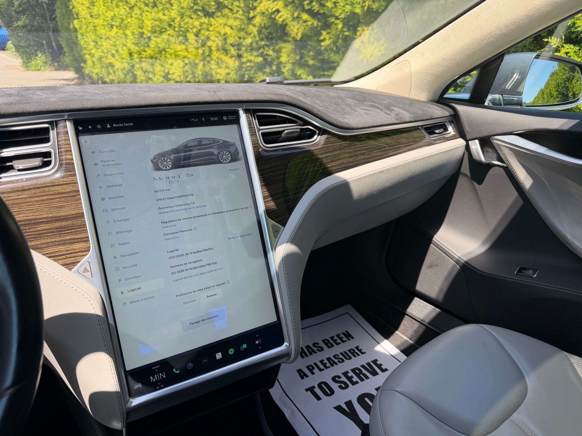 TESLA Model S 85-image-17