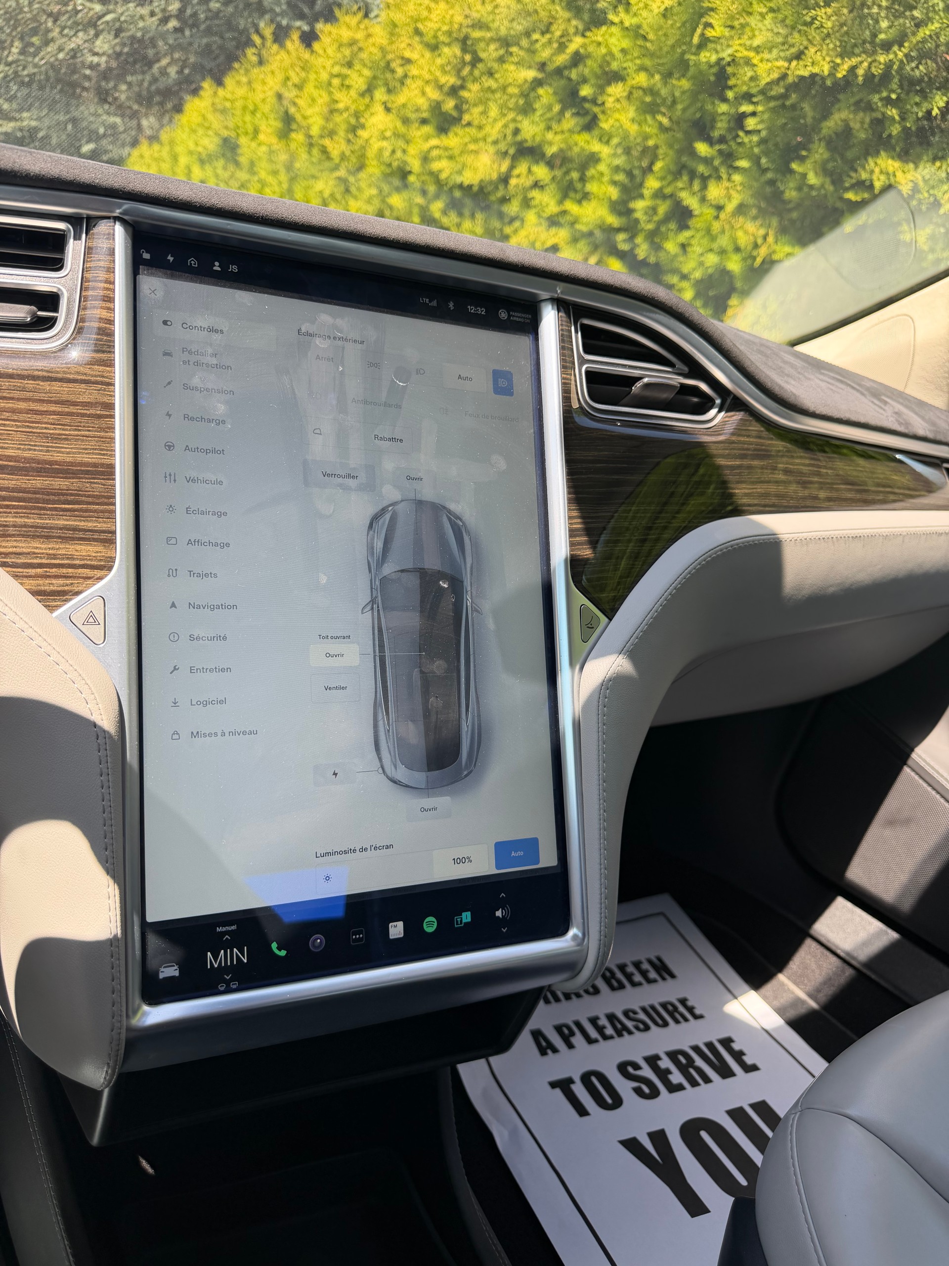 TESLA Model S 85-image-13