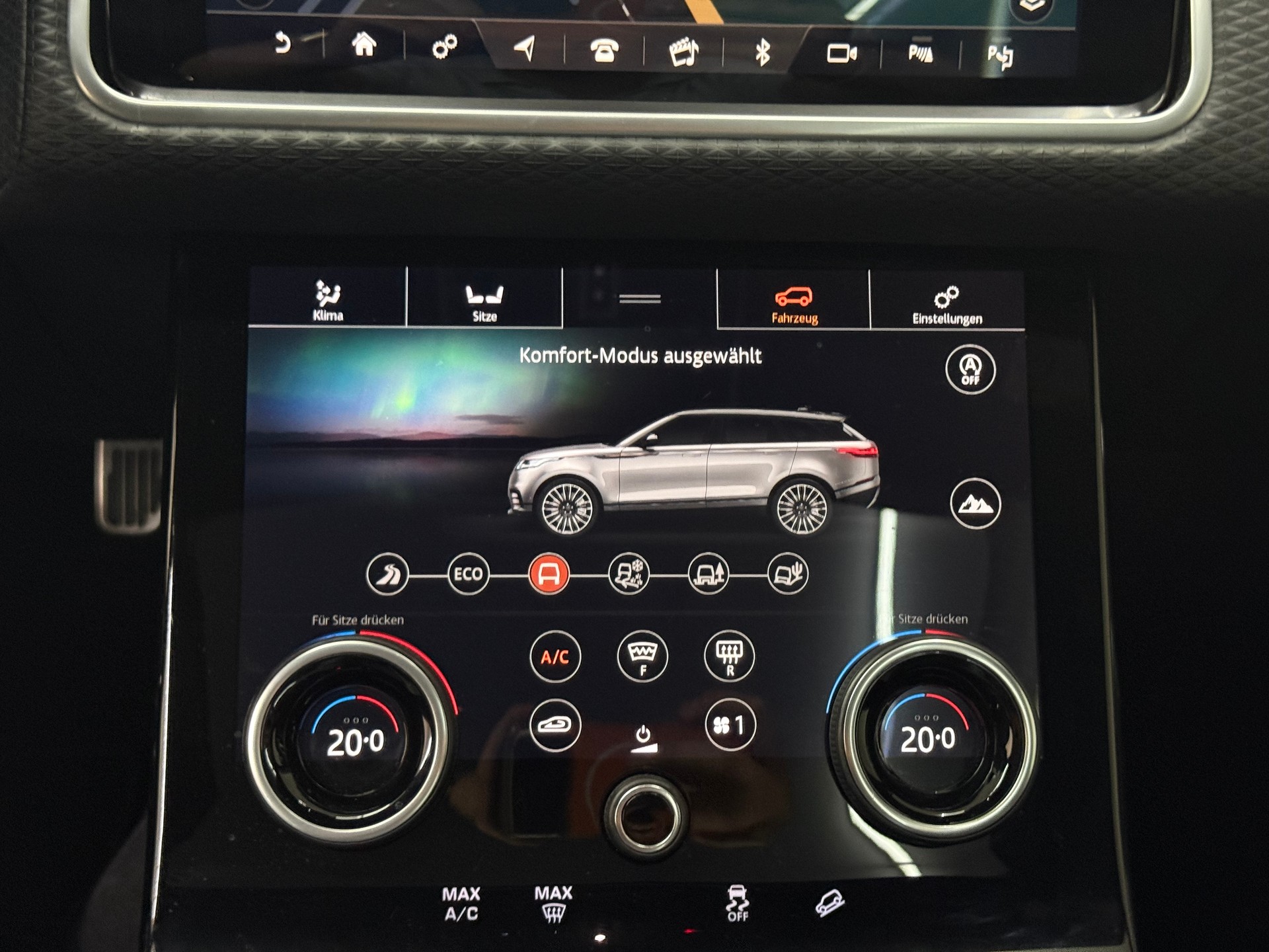 LAND ROVER Range Rover Velar R-Dynamic P 250 SE Automatic-image-17