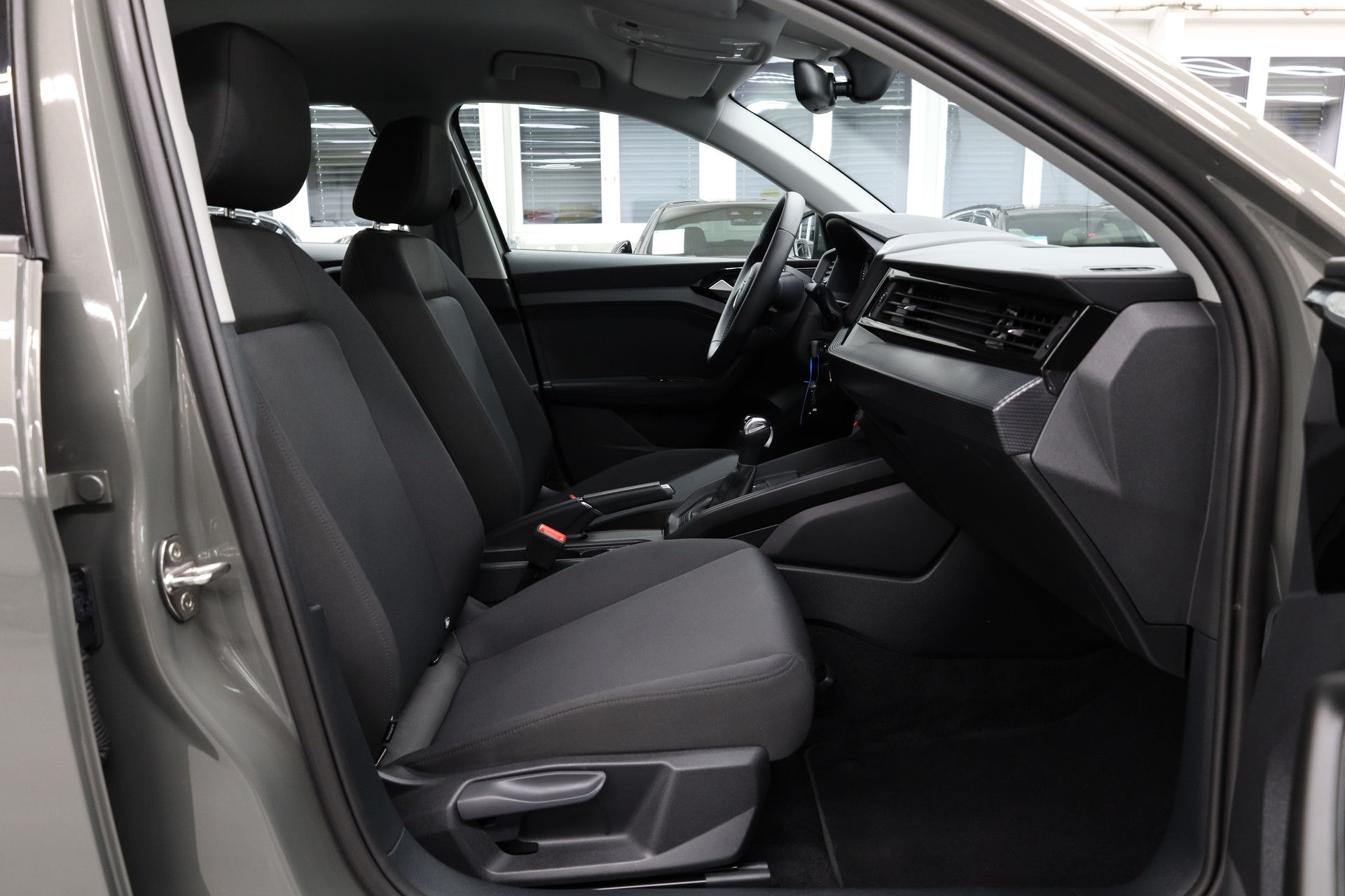 AUDI A1 Sportback 1.0 30 TFSI Allstreet Attraction S-Tronic-image-14