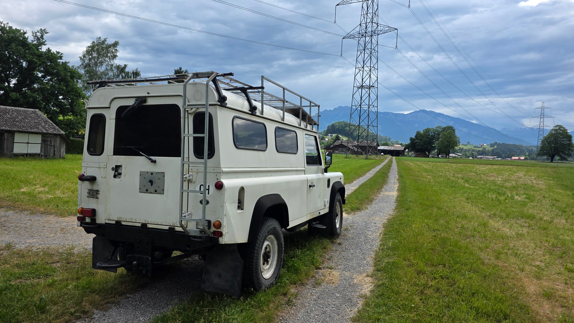 LAND ROVER 110 / 300 TDI-image-3
