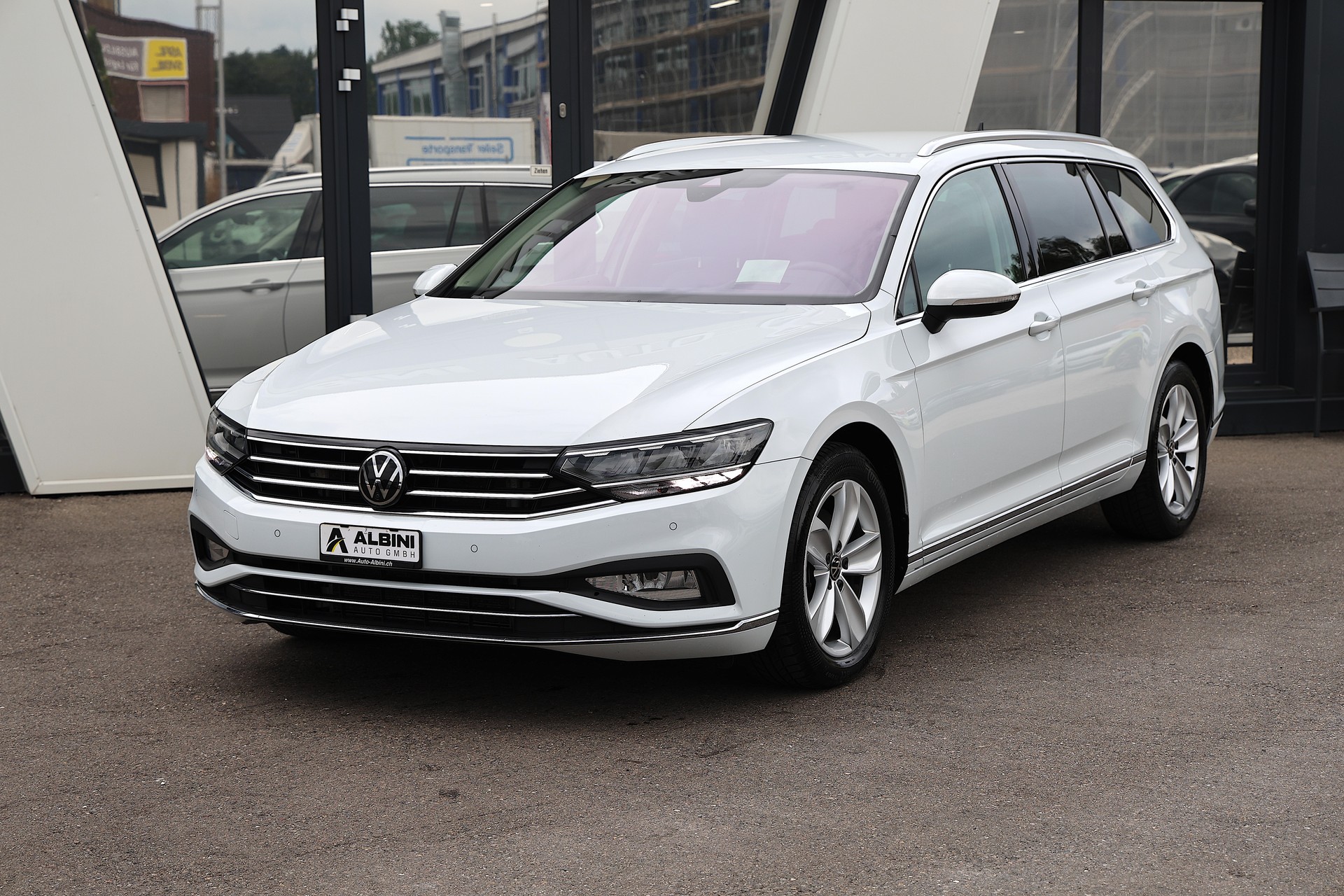 VW Passat 2.0 TDI BMT Elegance 4Motion DSG-image-1