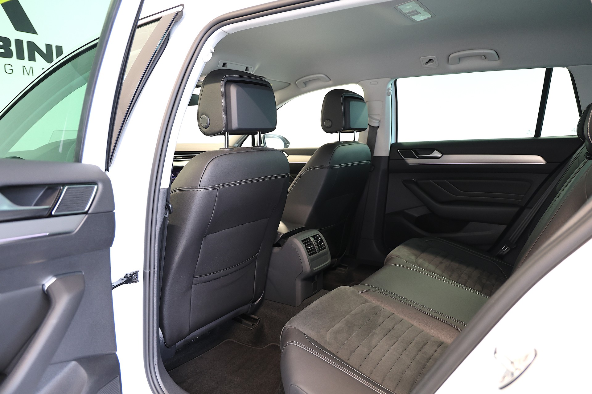 VW Passat 2.0 TDI BMT Elegance 4Motion DSG-image-20