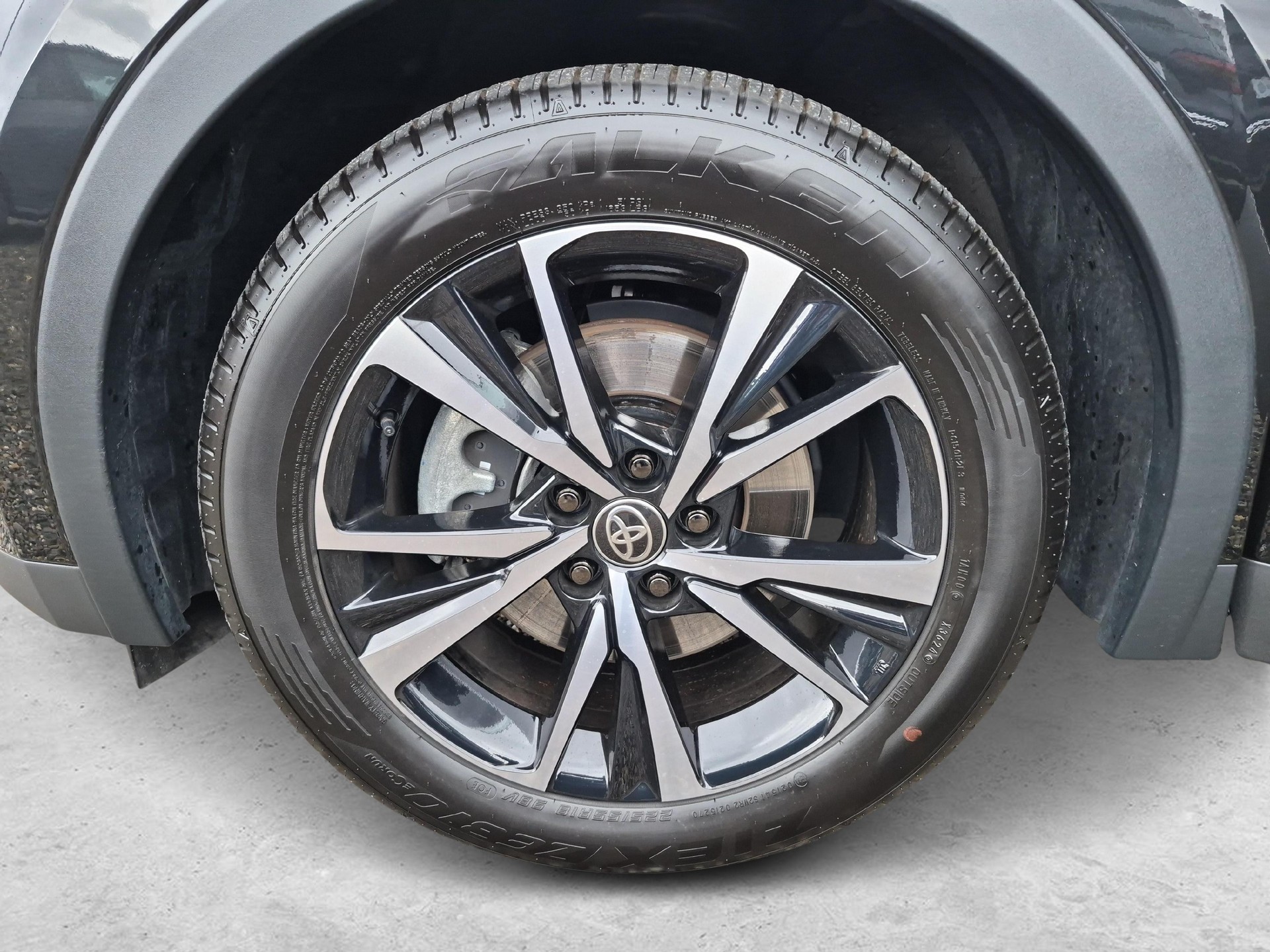 TOYOTA C-HR 2.0 HEV Trend 4x4 / Jetzt mit attraktivem 1.9% Leasing!-image-18