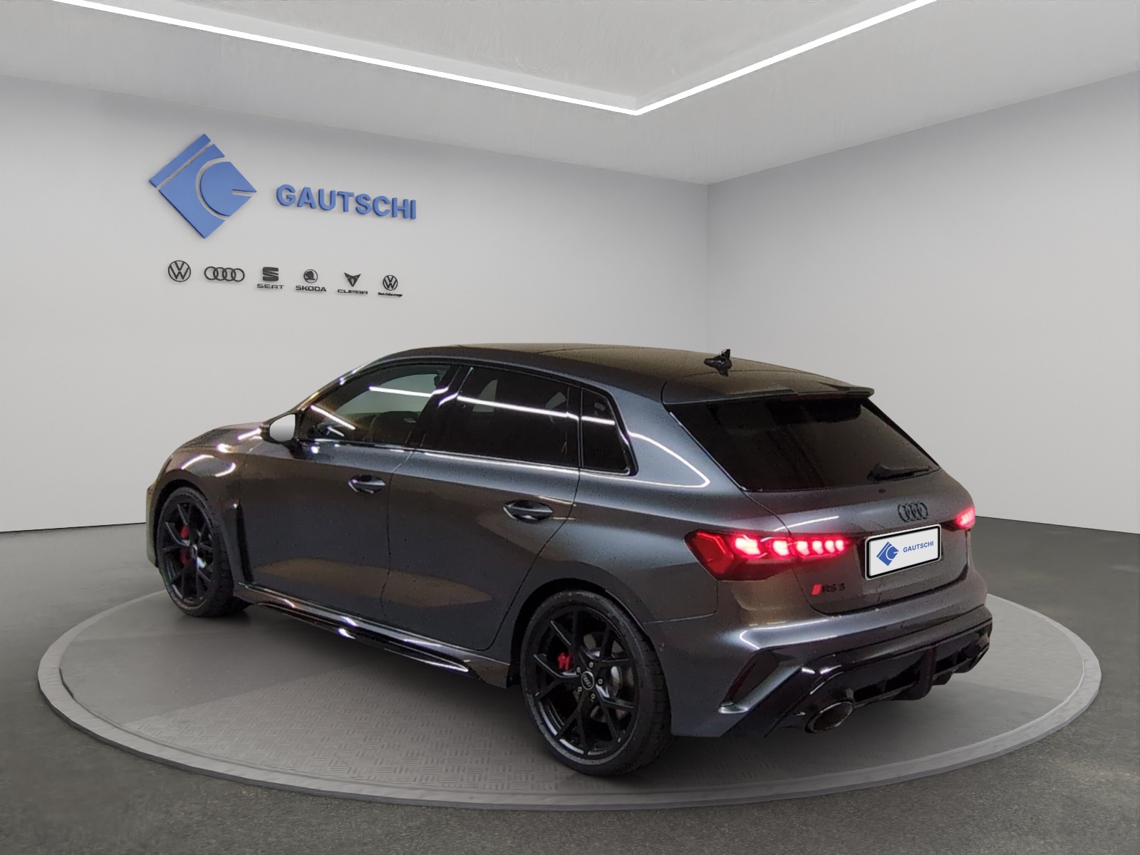 AUDI RS3 Sportback 2.5 TSI quattro S-tronic-image-2