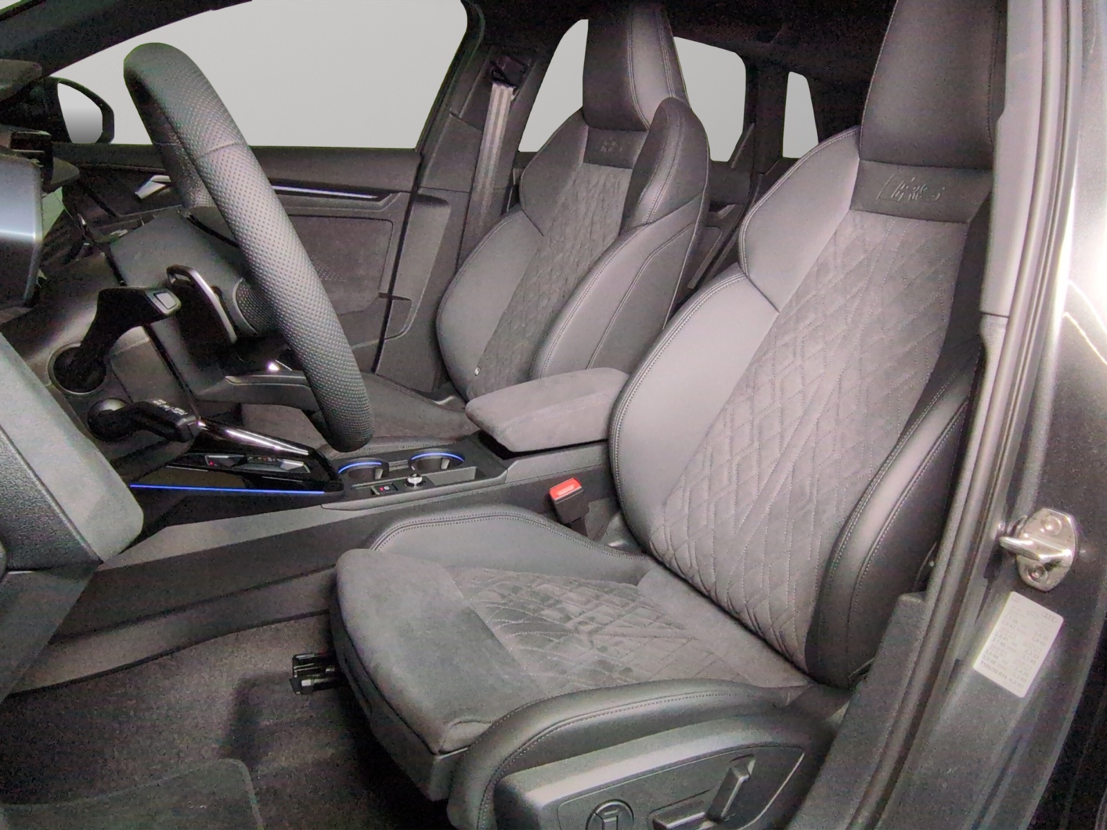 AUDI RS3 Sportback 2.5 TSI quattro S-tronic-image-5