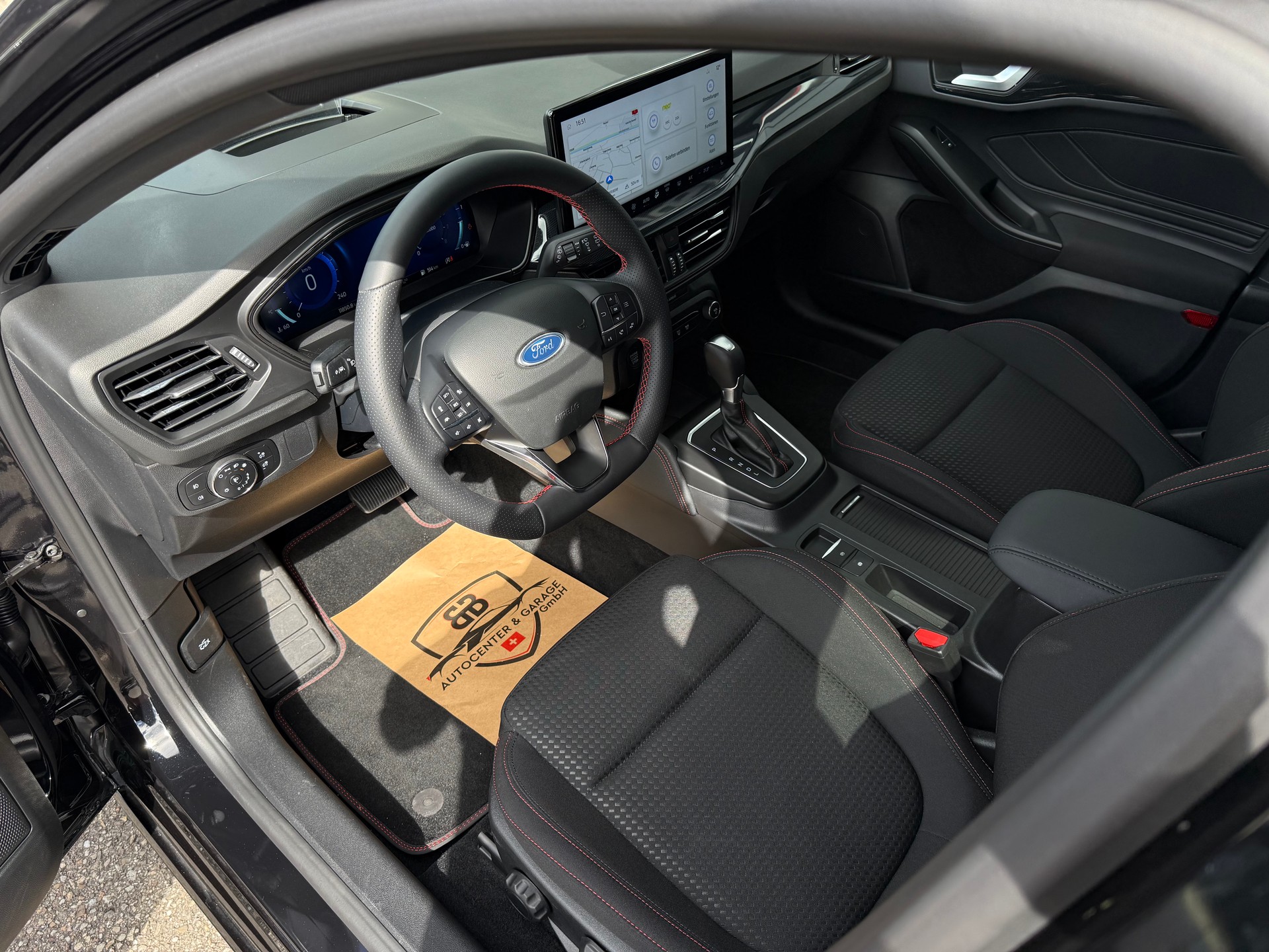 FORD Focus 1.0 MHEV ST-Line X Automat-image-10
