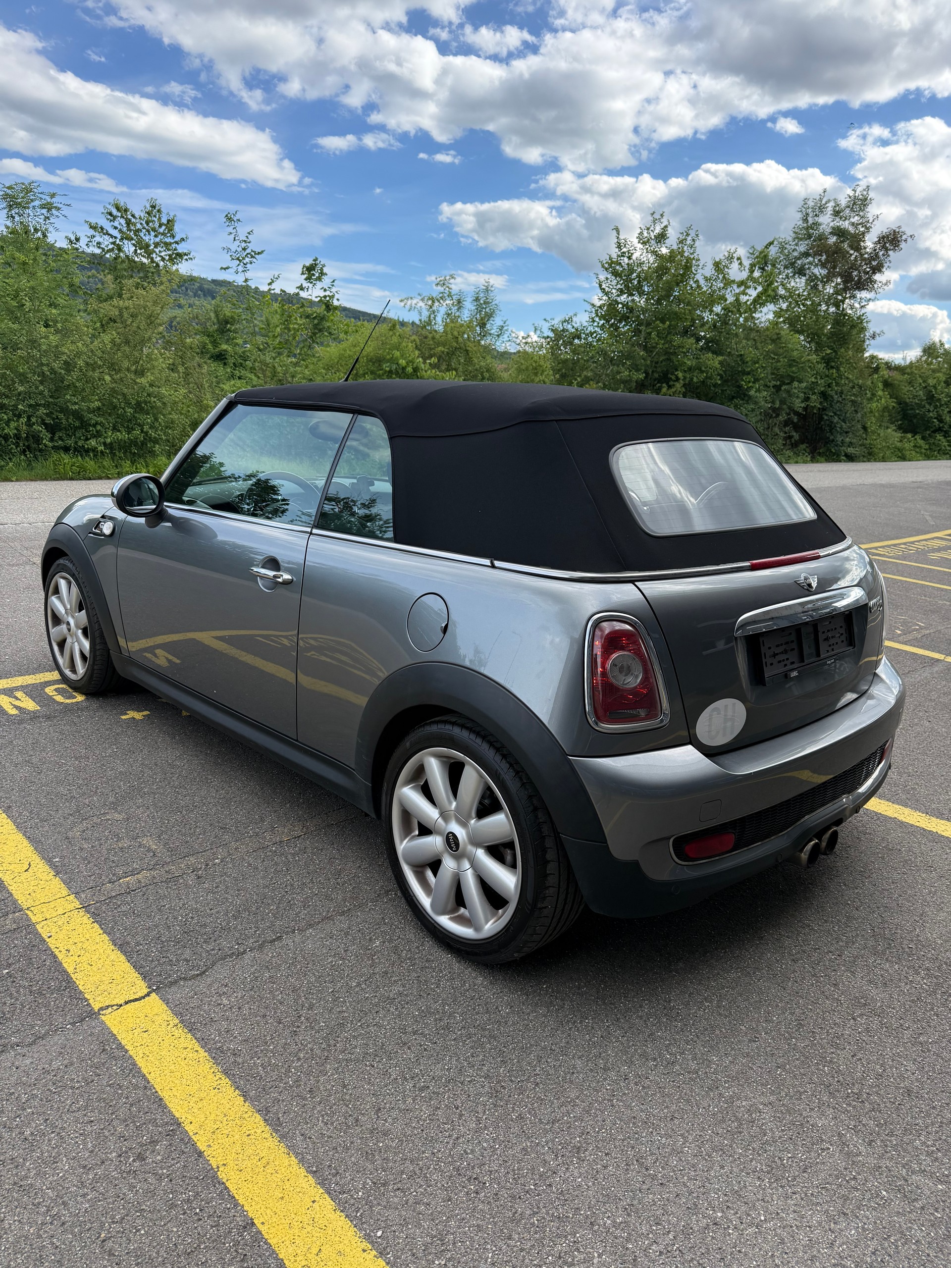MINI Cooper S Cabriolet-image-4