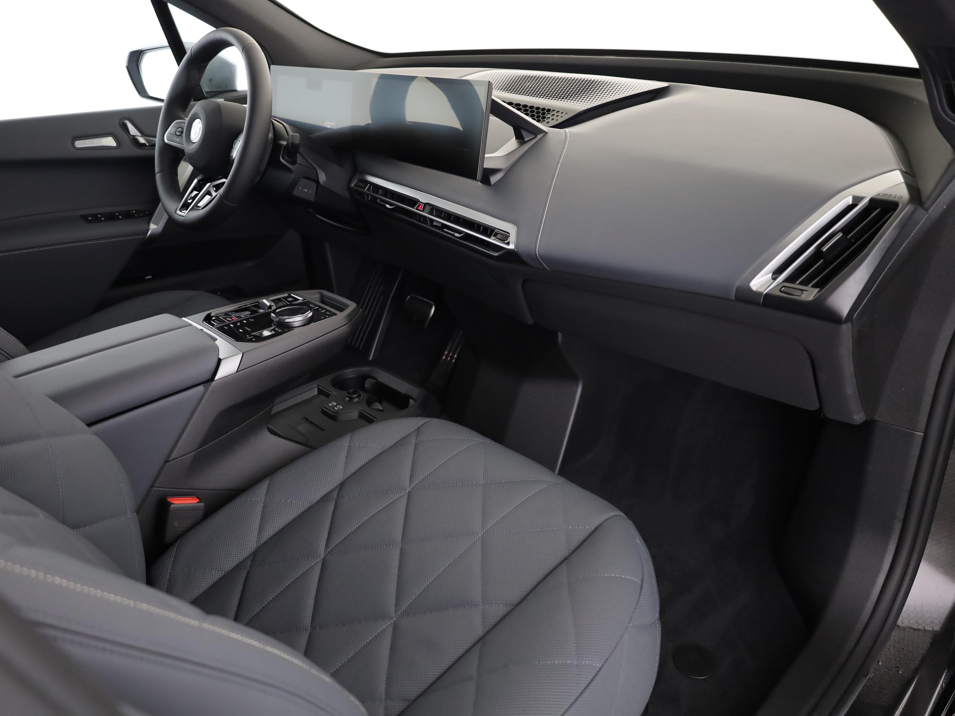 BMW iX xDrive60-image-13