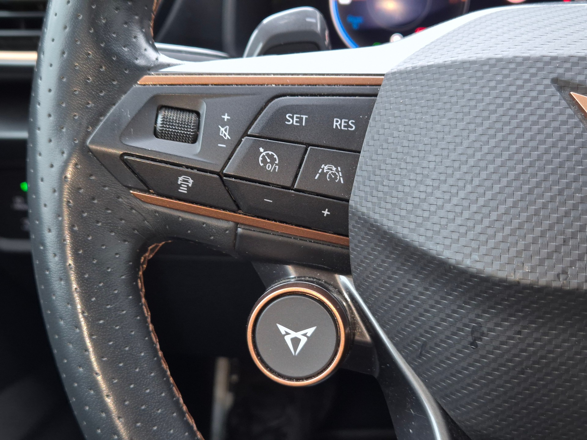 CUPRA Formentor 1.4 e-HYBRID pHEV VZ DSG-image-18