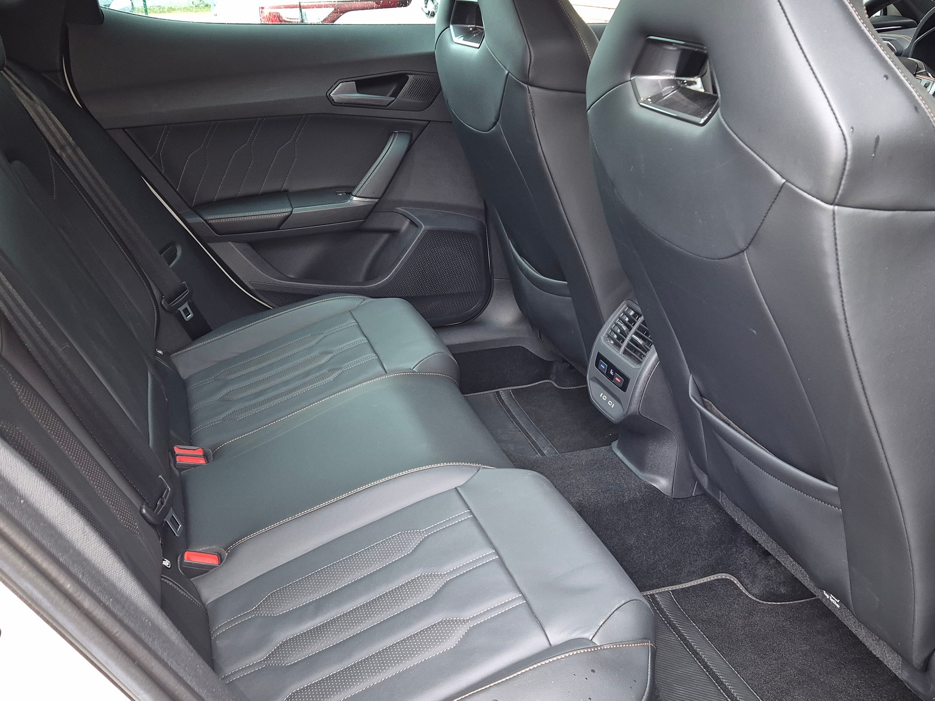CUPRA Formentor 1.4 e-HYBRID pHEV VZ DSG-image-16