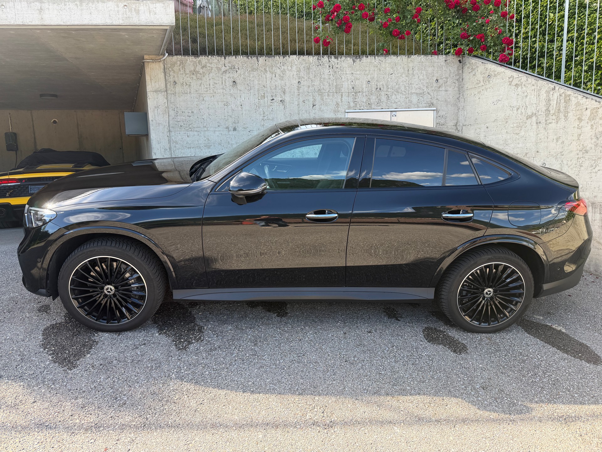 MERCEDES-BENZ GLC 300 e AMG Line 4m-image-0