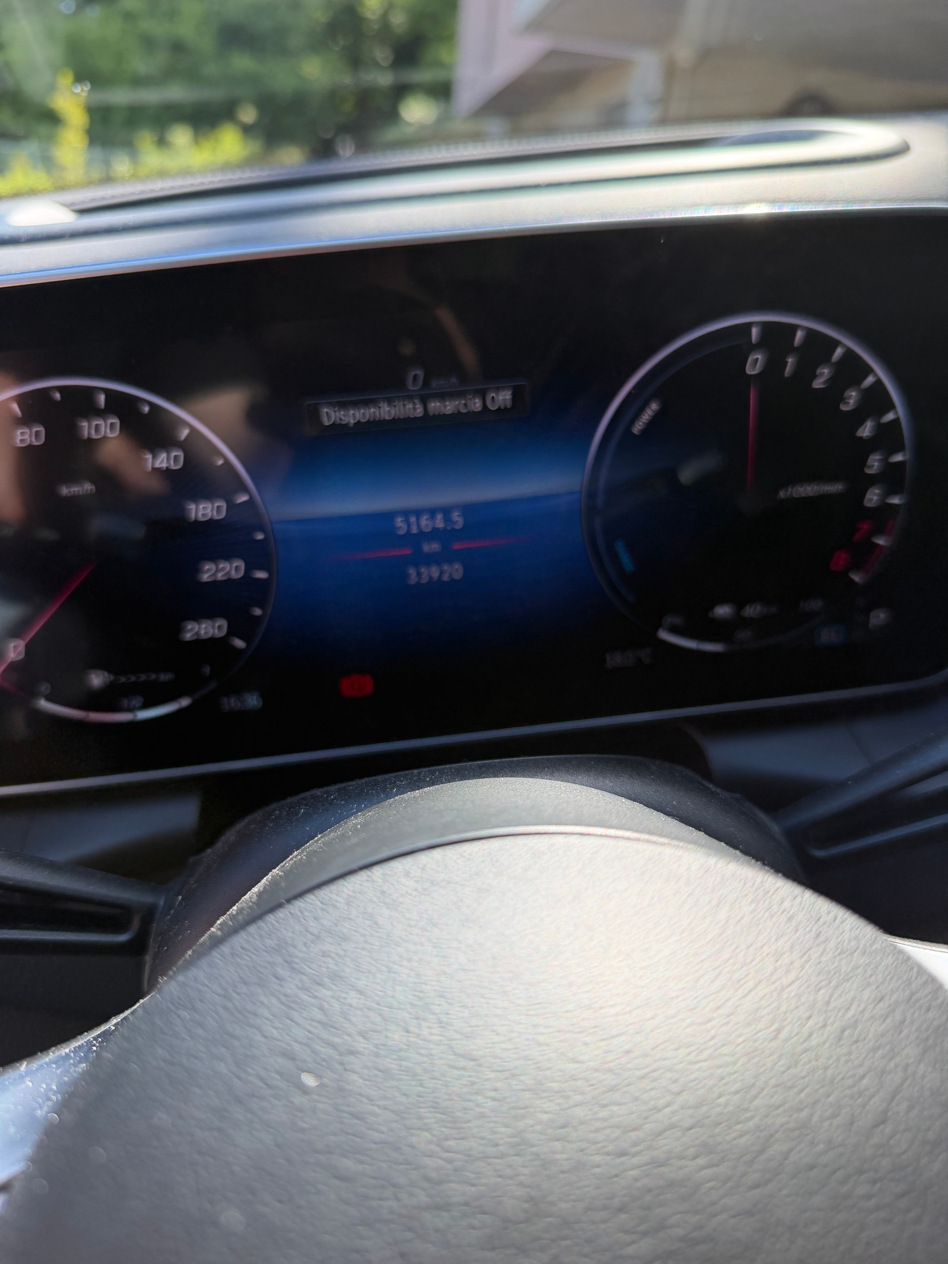 MERCEDES-BENZ GLC 300 e AMG Line 4m-image-5