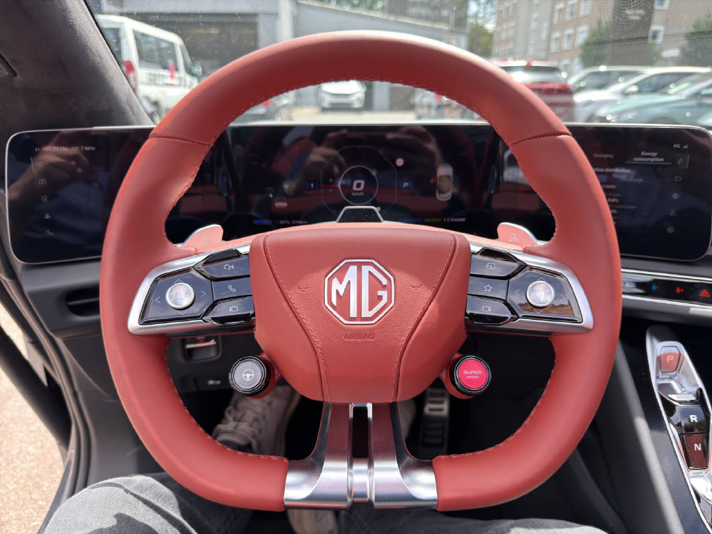 MG Cyberster 77kWh 4WD EV-image-9