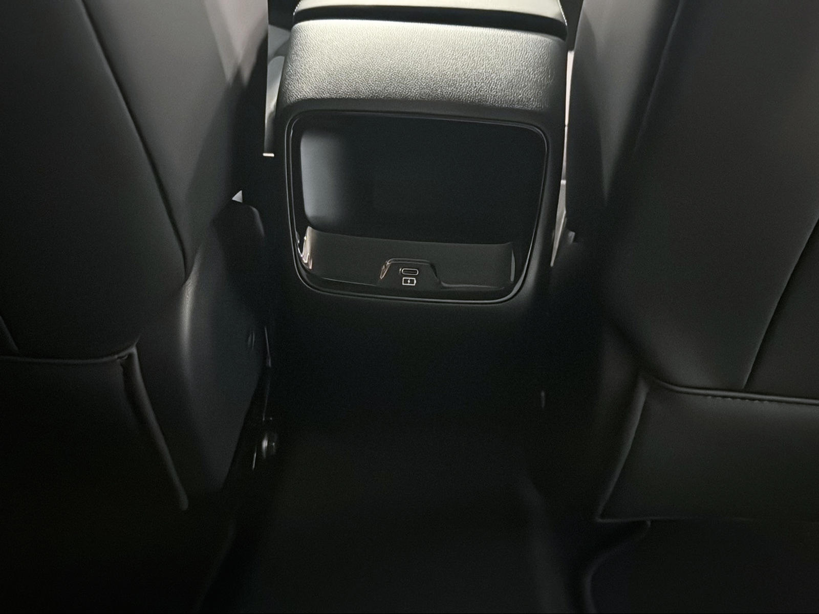 MG 4 EV 64kWh Premium-image-25
