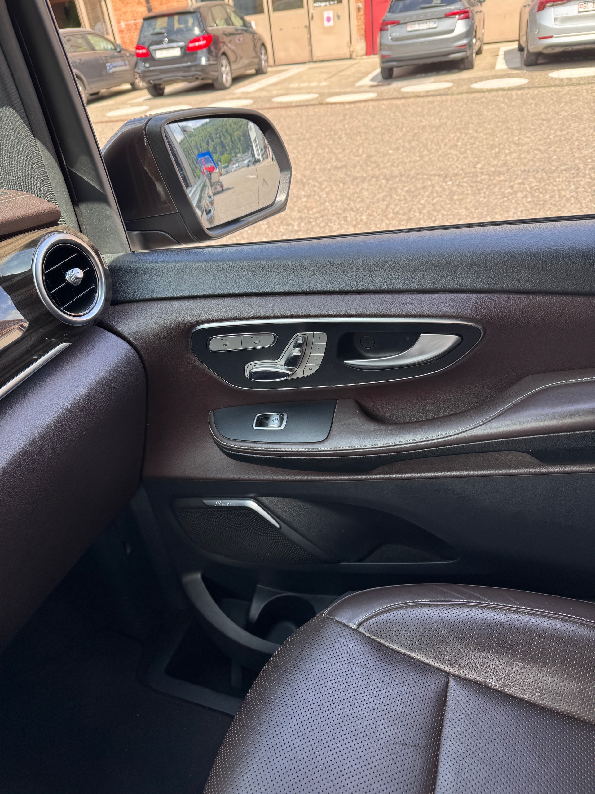 MERCEDES-BENZ V 250 d BlueTec Avant. lang 4m-image-9
