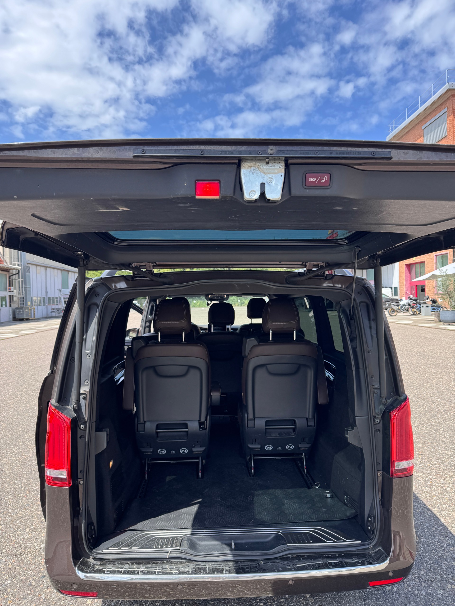 MERCEDES-BENZ V 250 d BlueTec Avant. lang 4m-image-4