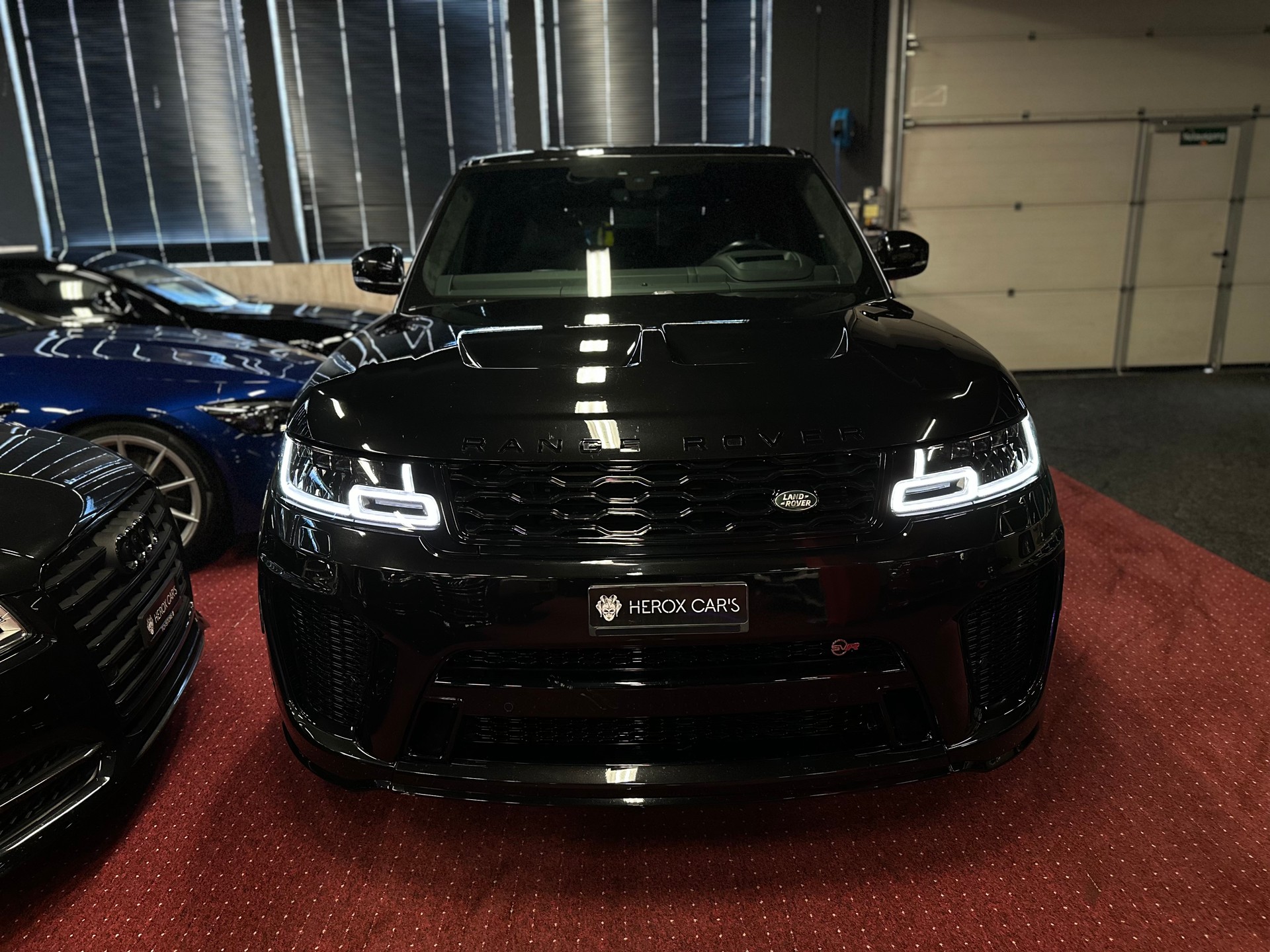 LAND ROVER Range Rover Sport 575 5.0 V8 S/C SVR Carbon Automatic-image-7