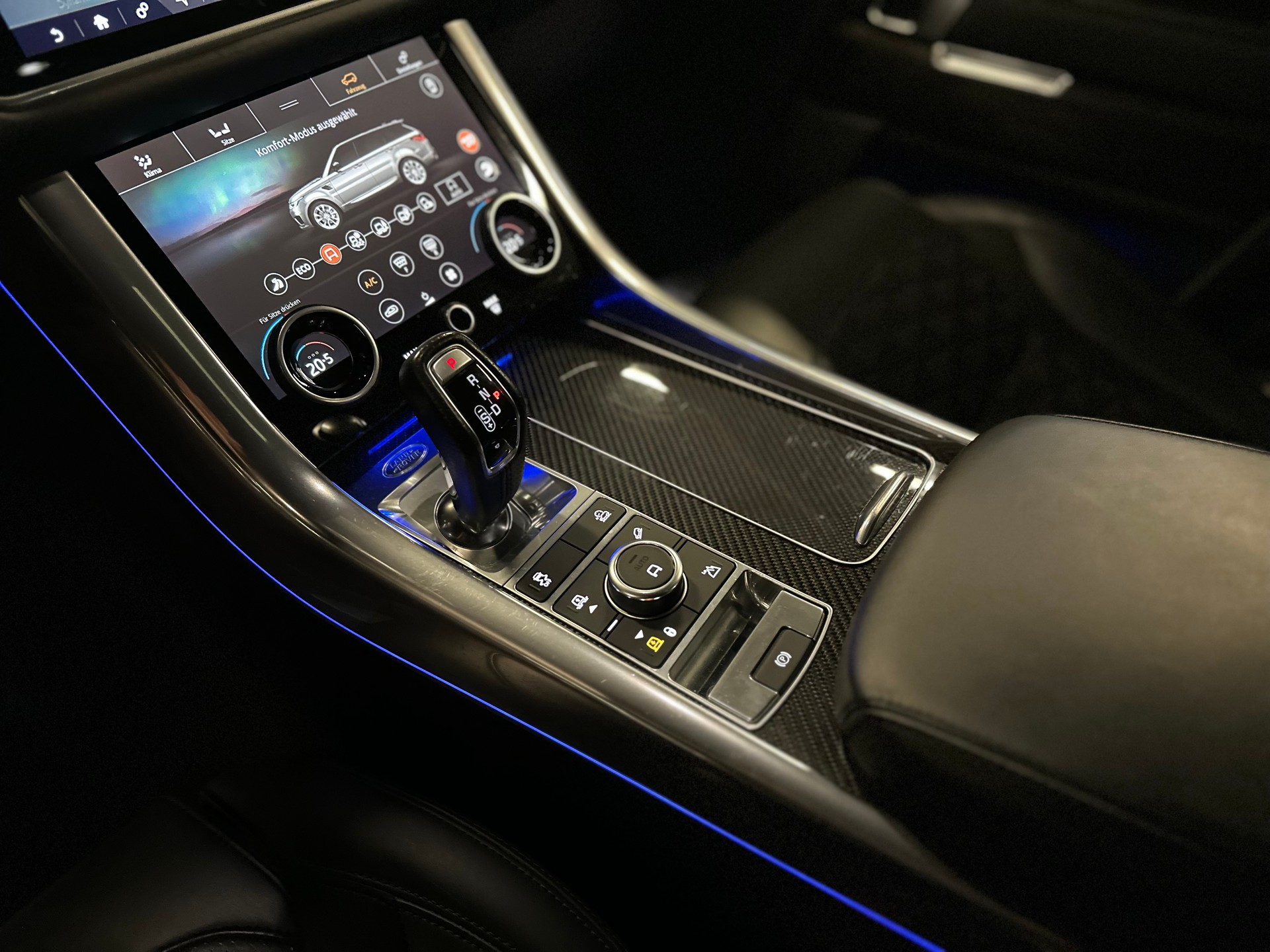 LAND ROVER Range Rover Sport 575 5.0 V8 S/C SVR Carbon Automatic-image-17