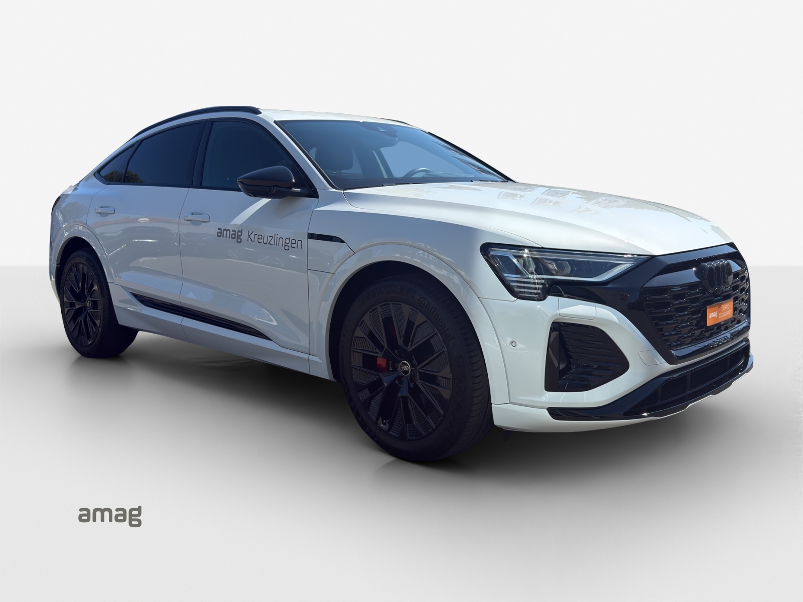 AUDI Q8 Sportback 55 e-tron S line quattro-image-6