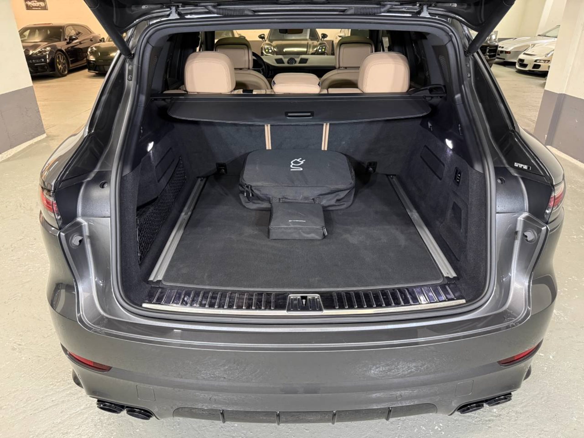 PORSCHE Cayenne E-Hybrid (MY21)-image-23