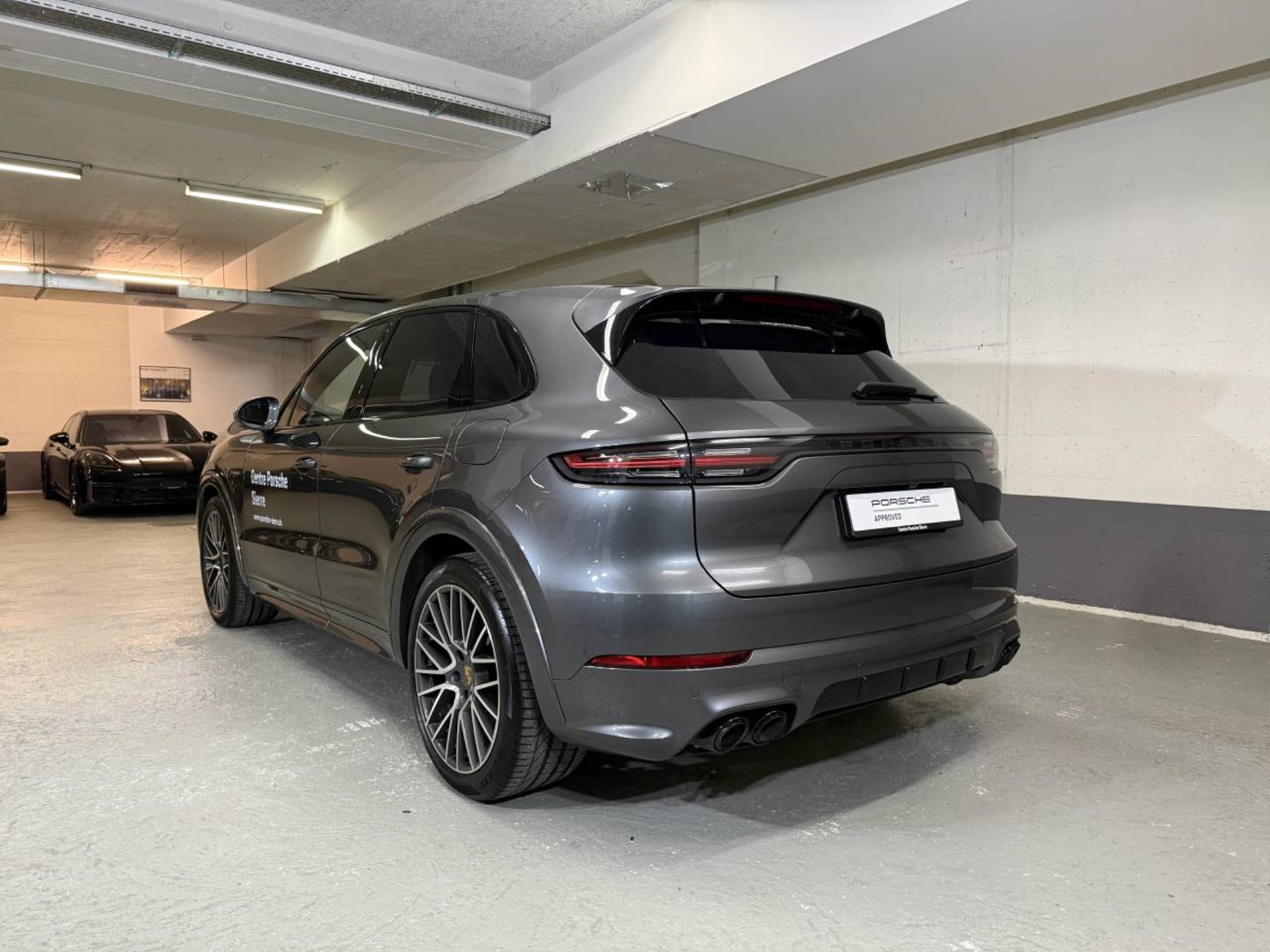 PORSCHE Cayenne E-Hybrid (MY21)-image-2