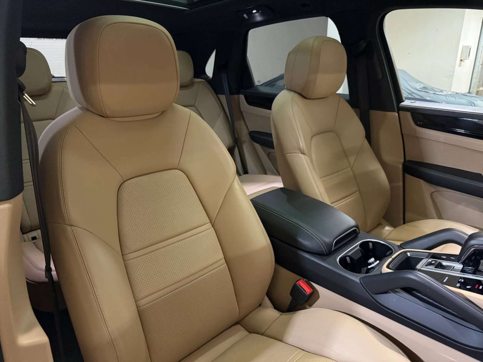 PORSCHE Cayenne E-Hybrid (MY21)-image-18