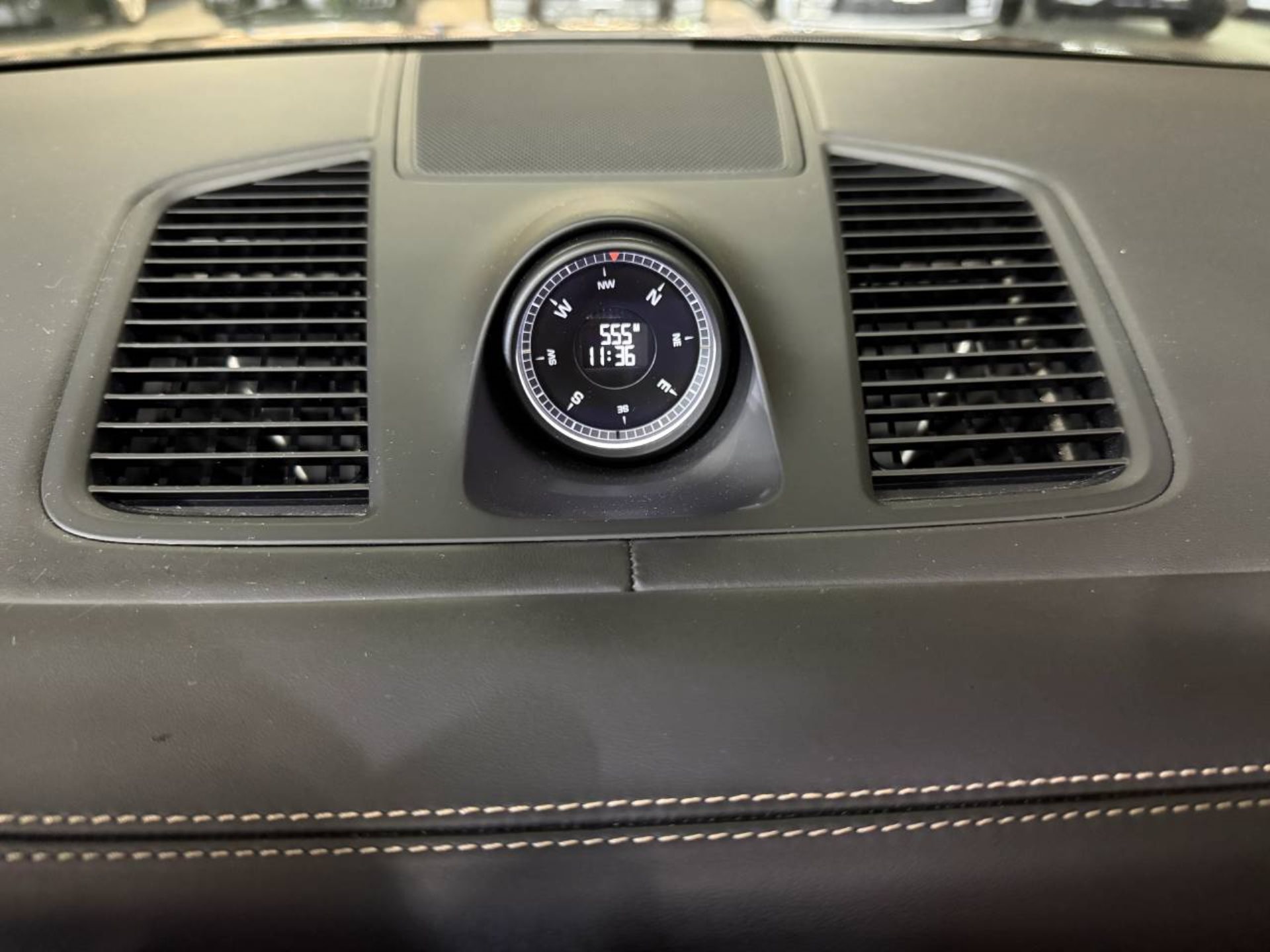 PORSCHE Cayenne E-Hybrid (MY21)-image-24