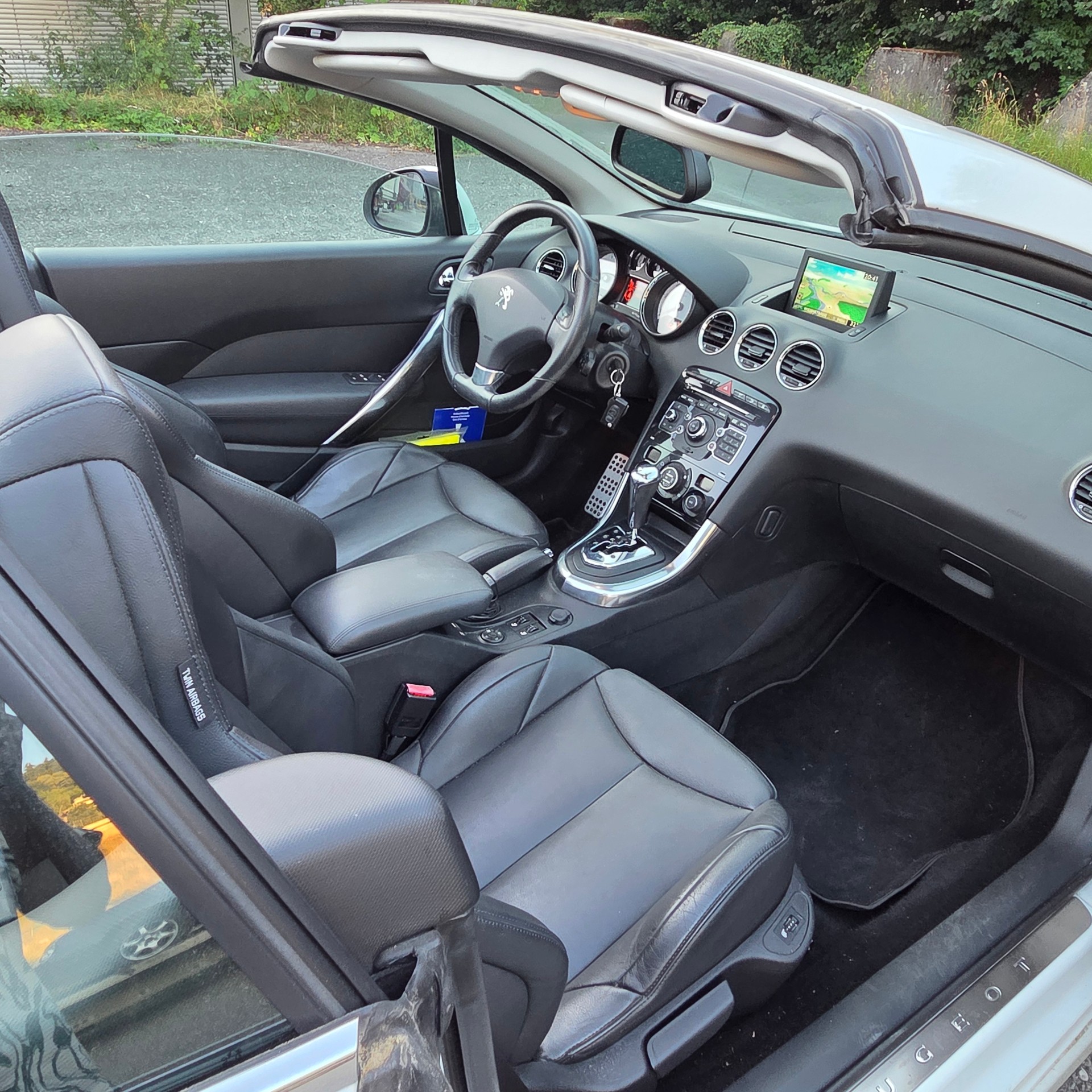 PEUGEOT 308 CC 1.6 16V Turbo Allure Automatic-image-11