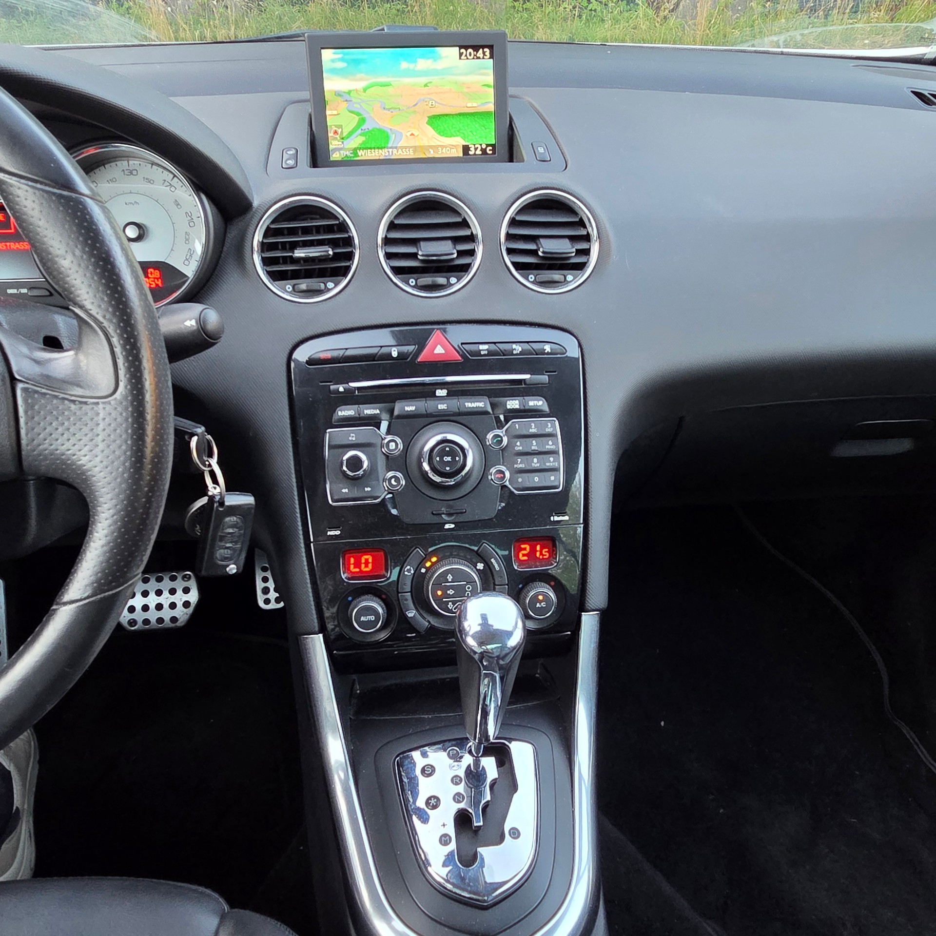 PEUGEOT 308 CC 1.6 16V Turbo Allure Automatic-image-13