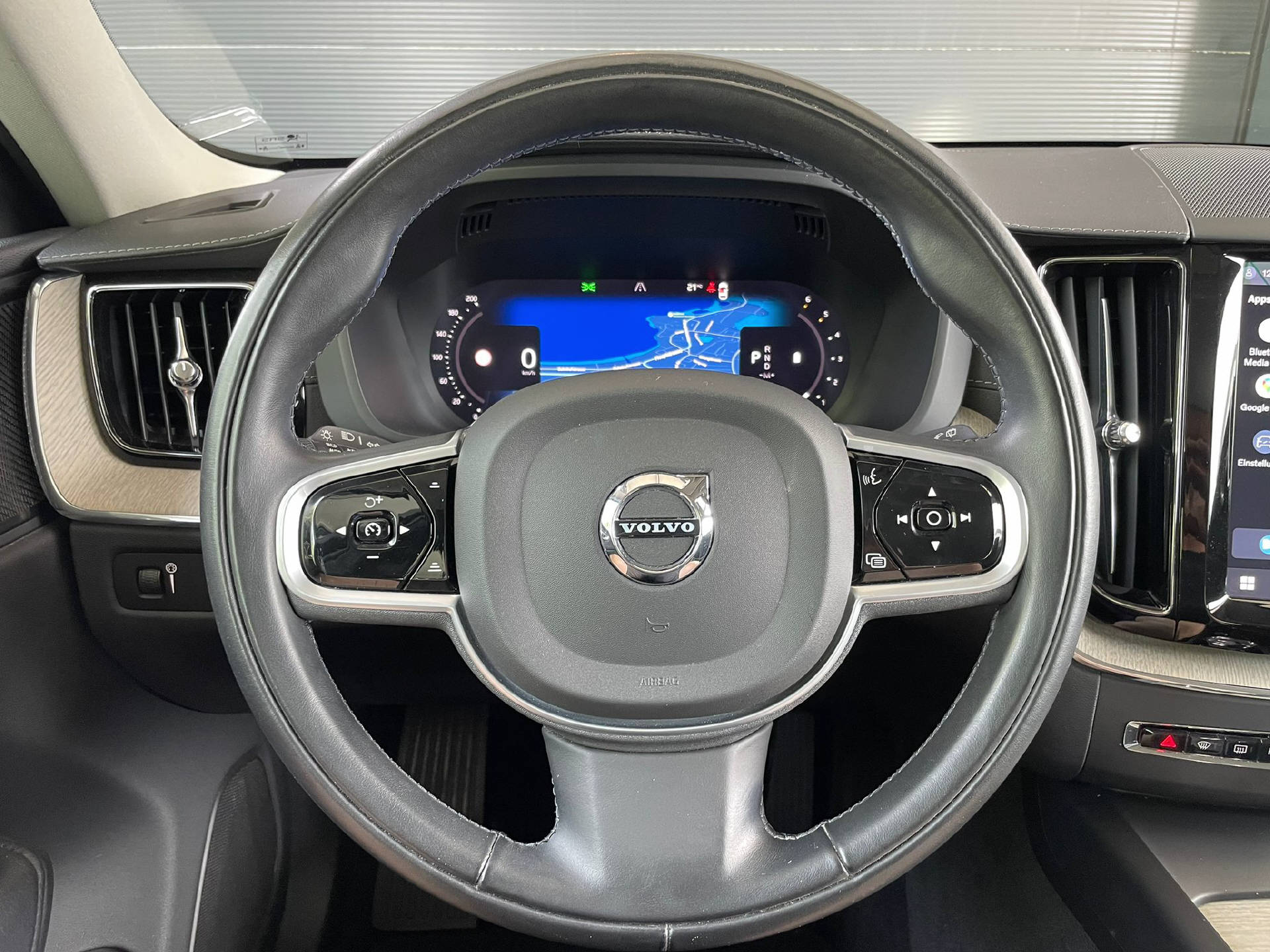 VOLVO XC60 2.0 B5 MH Inscription AWD-image-7