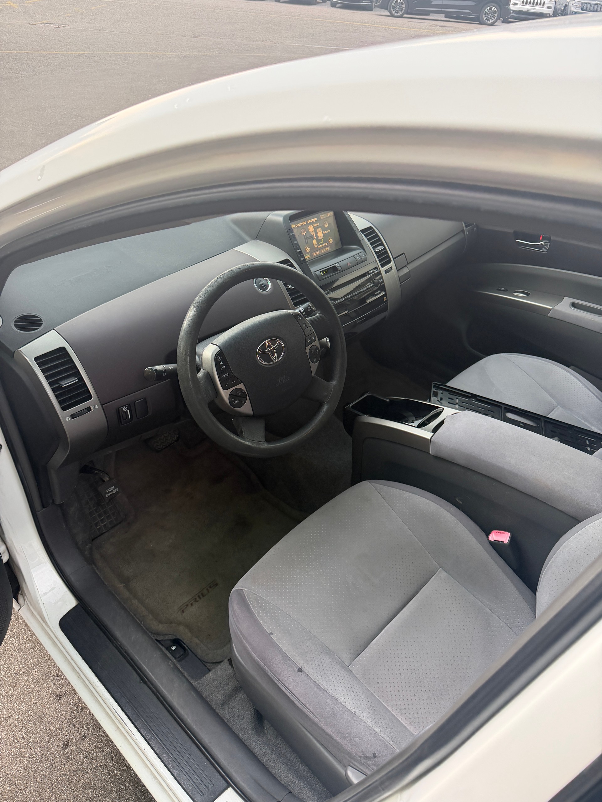 TOYOTA Prius 1.5 16V Hybrid-image-9