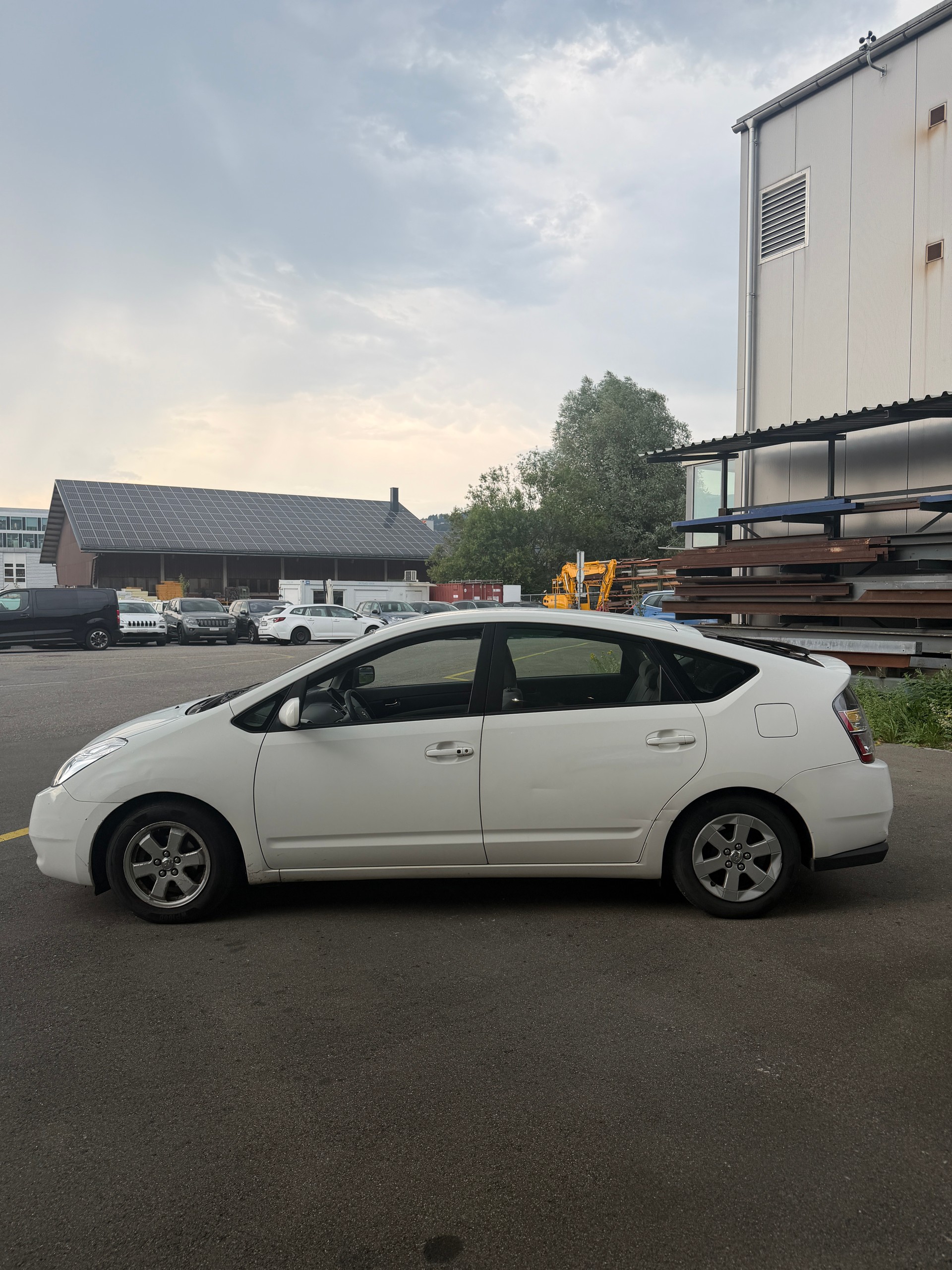 TOYOTA Prius 1.5 16V Hybrid-image-3