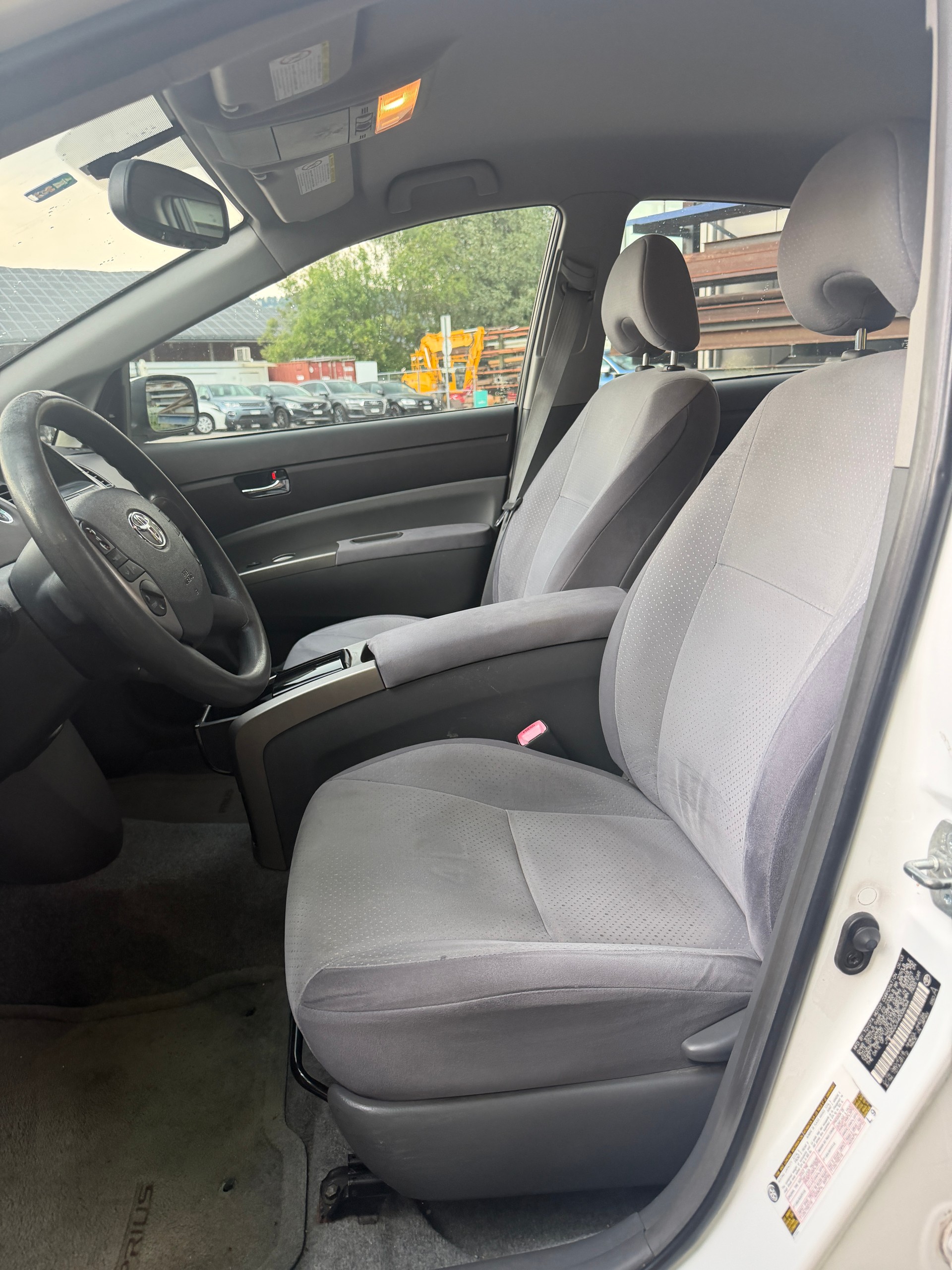 TOYOTA Prius 1.5 16V Hybrid-image-8