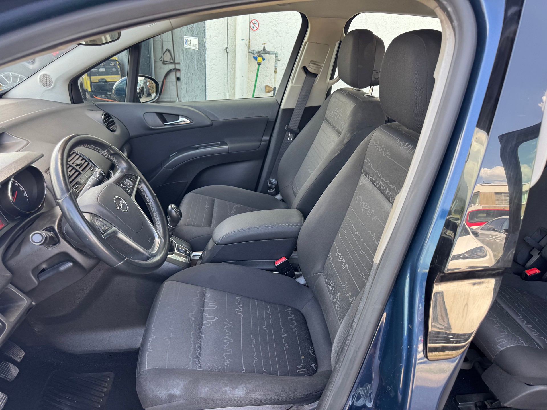 OPEL Meriva 1.4 Turbo Anniversary Edition-image-6
